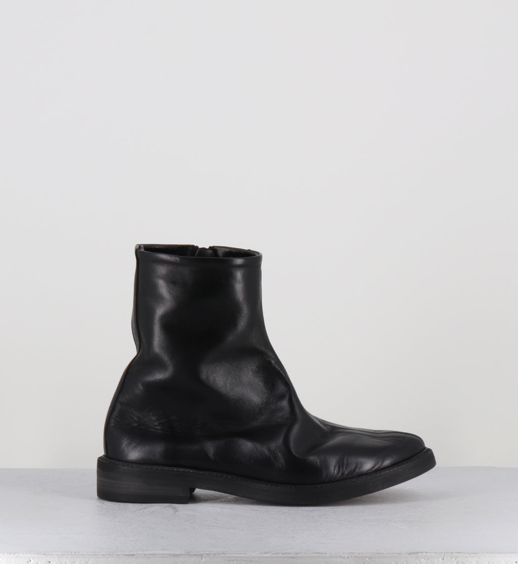 Bottines japosaises en cuir noir souple - BELEGIO BLACK SHEEP
