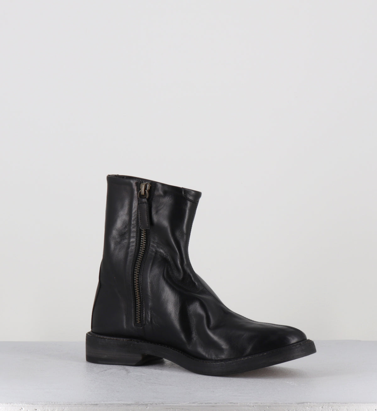 Bottines japosaises en cuir noir souple - BELEGIO BLACK SHEEP