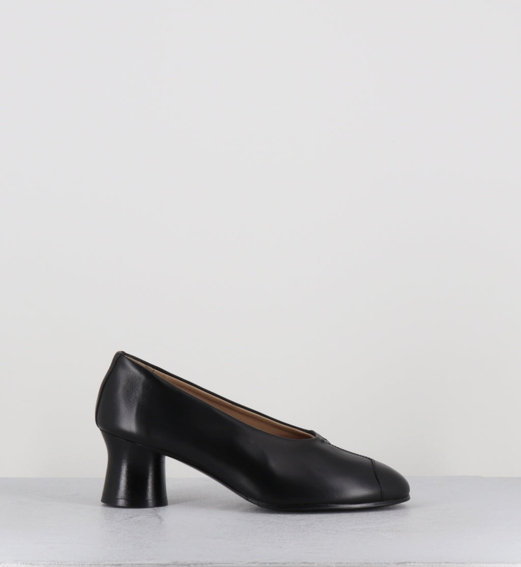 Escarpins en cuir noir - CODA BLACK COWHIDE