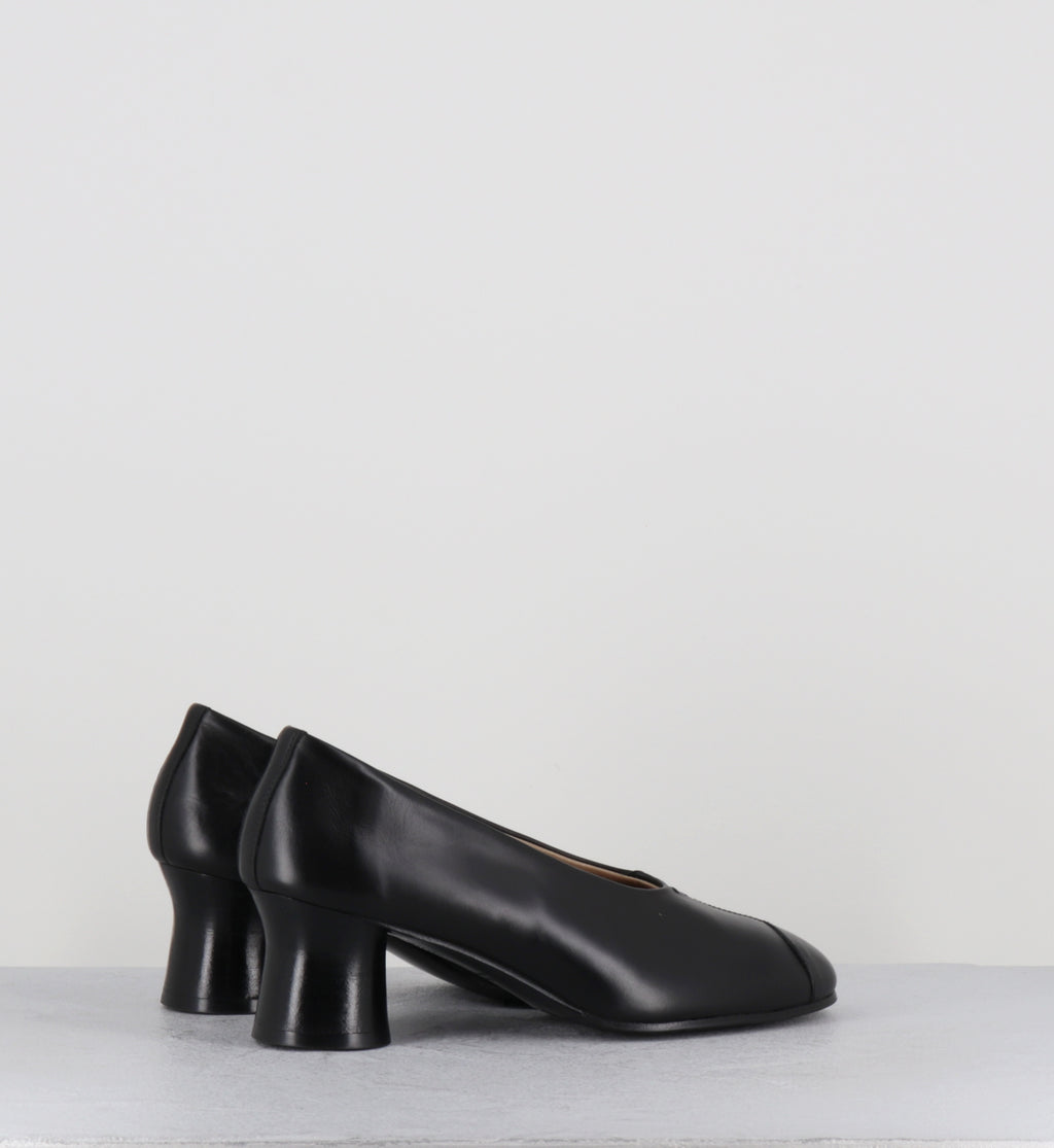 Escarpins en cuir noir - CODA BLACK COWHIDE