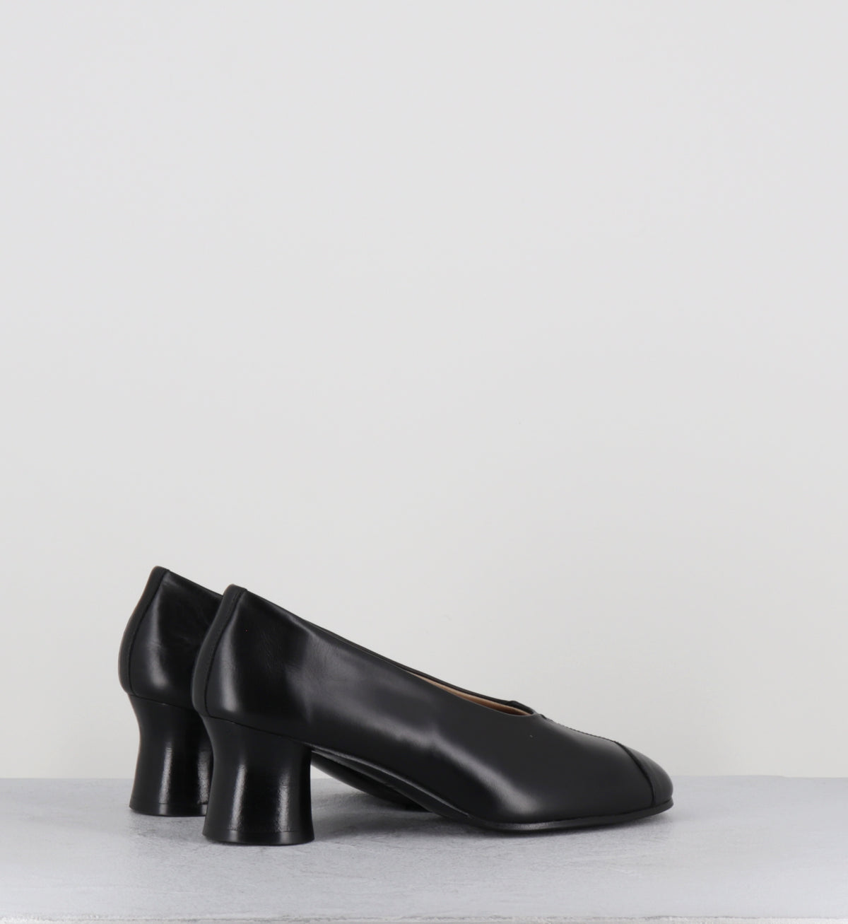 Escarpins en cuir noir - CODA BLACK COWHIDE