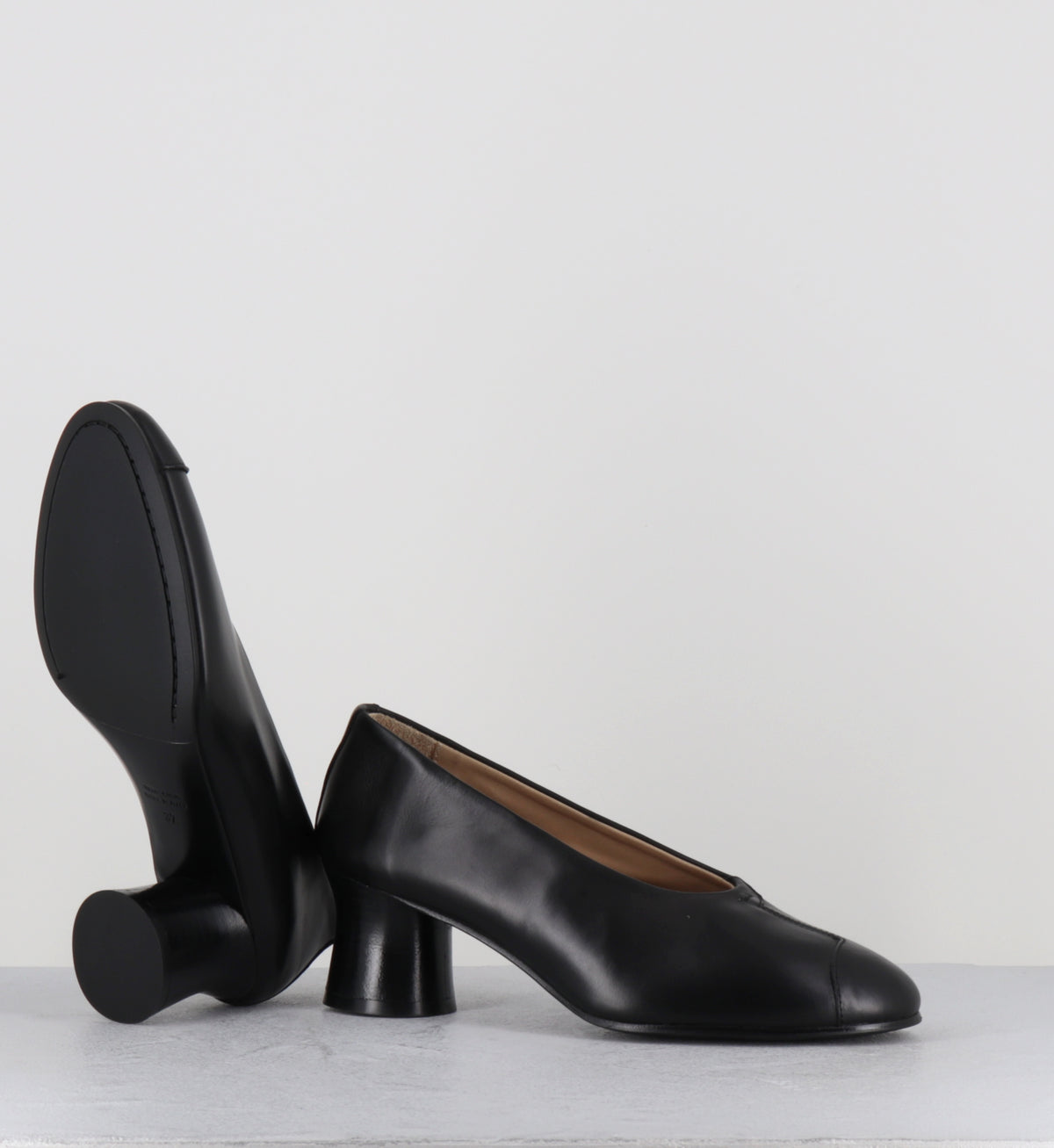 Escarpins en cuir noir - CODA BLACK COWHIDE