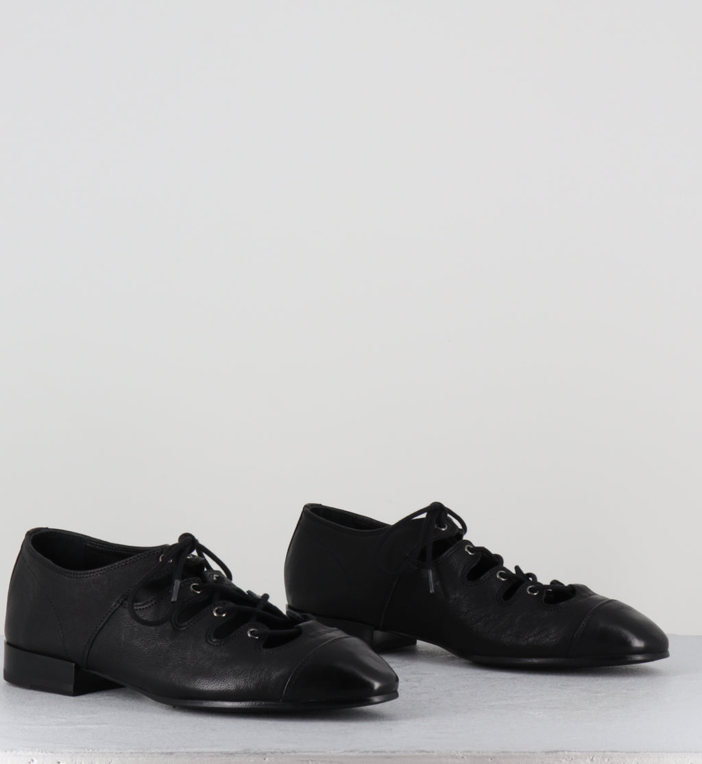Ballerines à lacets en cuir noir - GHILLE BLACK SKIN