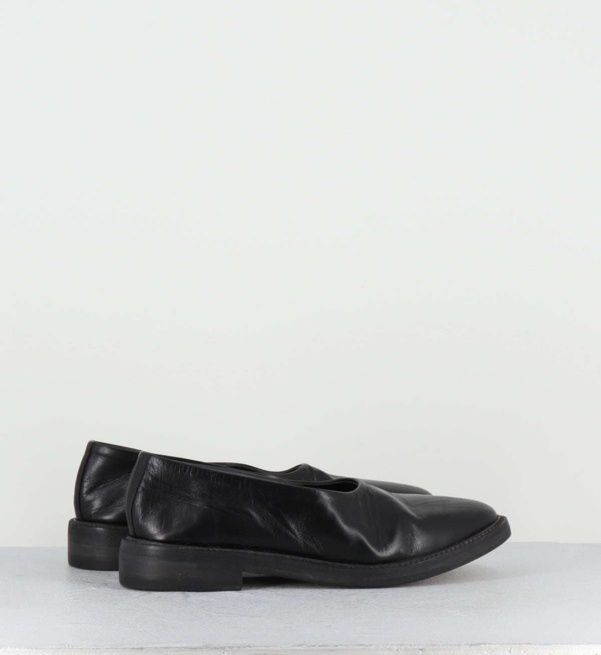 Ballerines japonaises en cuir noir - MORPUMP BLACK SHEEP