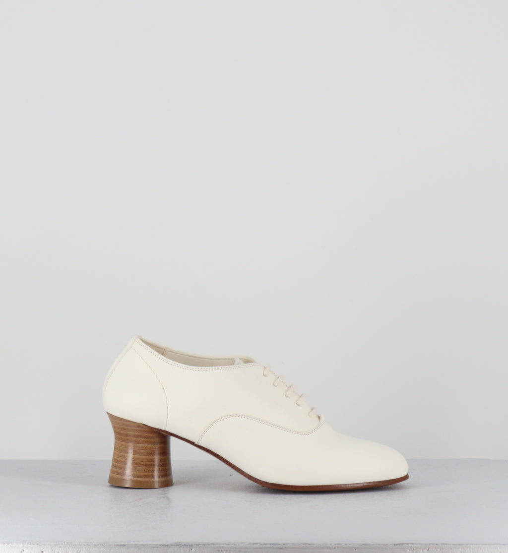 Chaussures à lacets à talon en cuir blanc - STJA 50 WHITE
