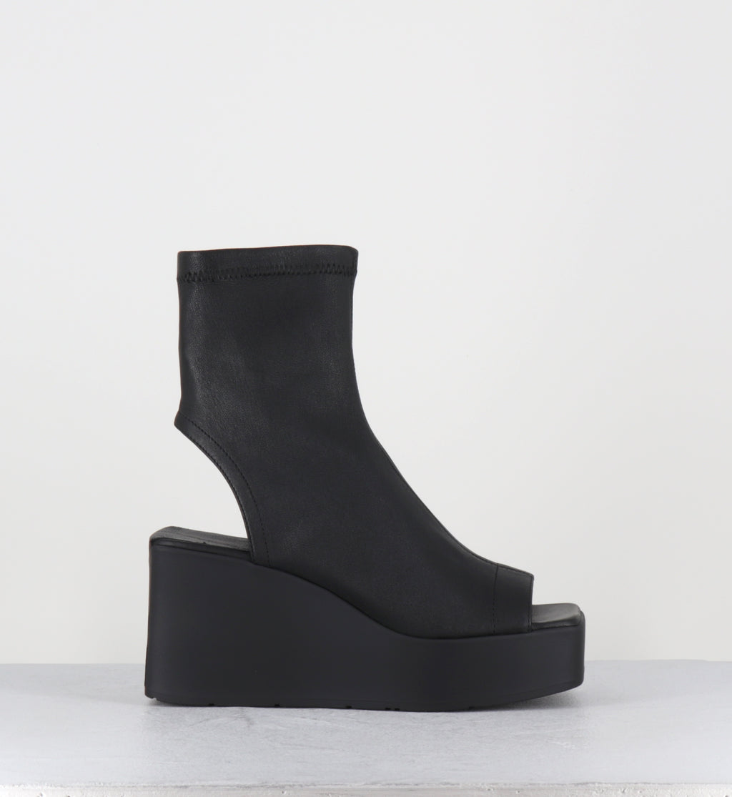 Sandales compensées en cuir noir - 1K5452D FICTION BLACK