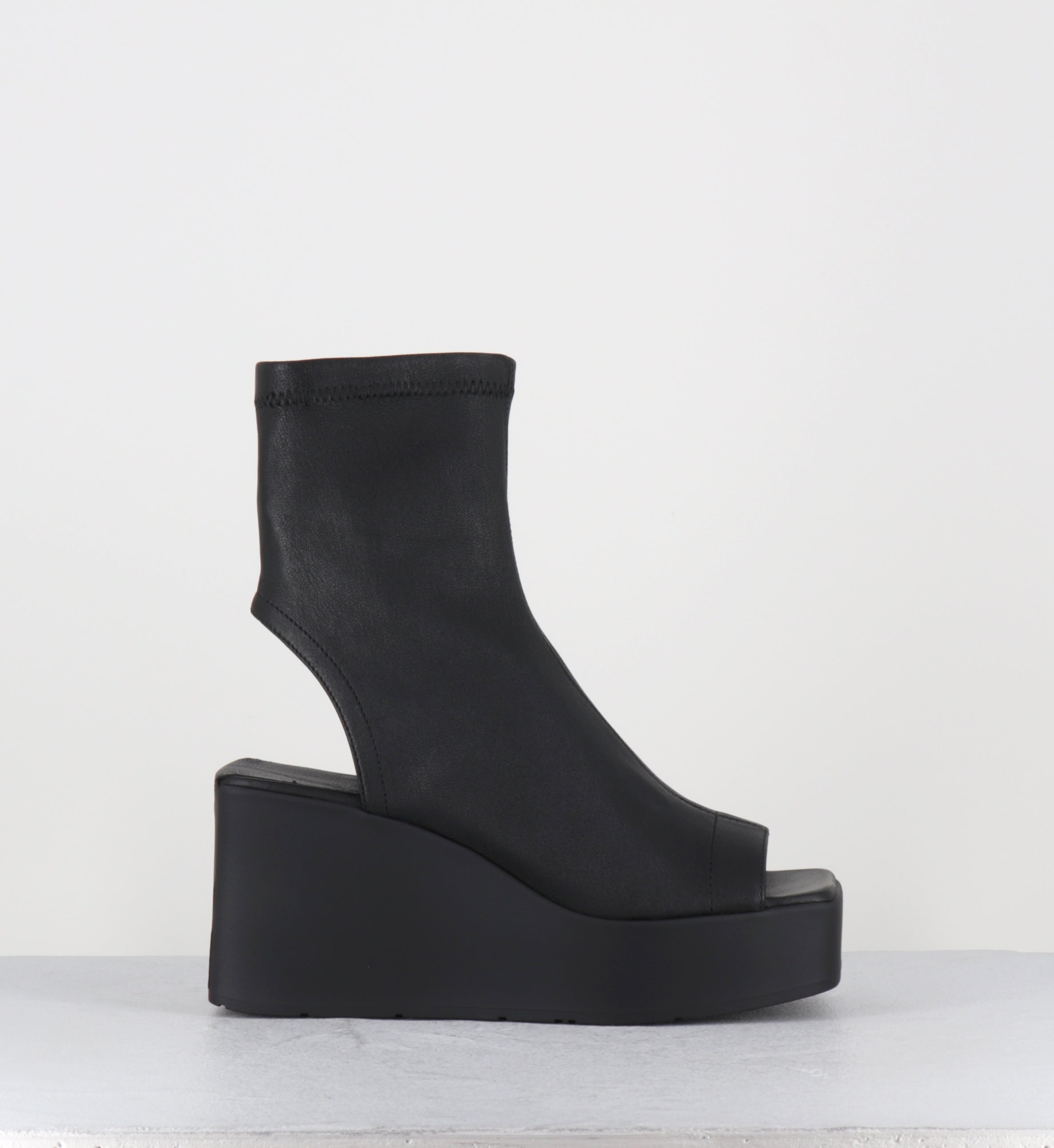 Sandales compensées en cuir noir - 1K5452D FICTION BLACK