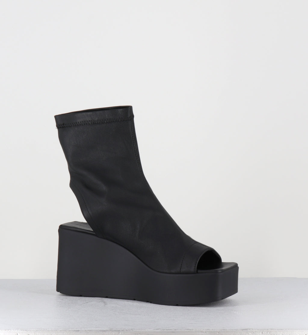 Sandales compensées en cuir noir - 1K5452D FICTION BLACK