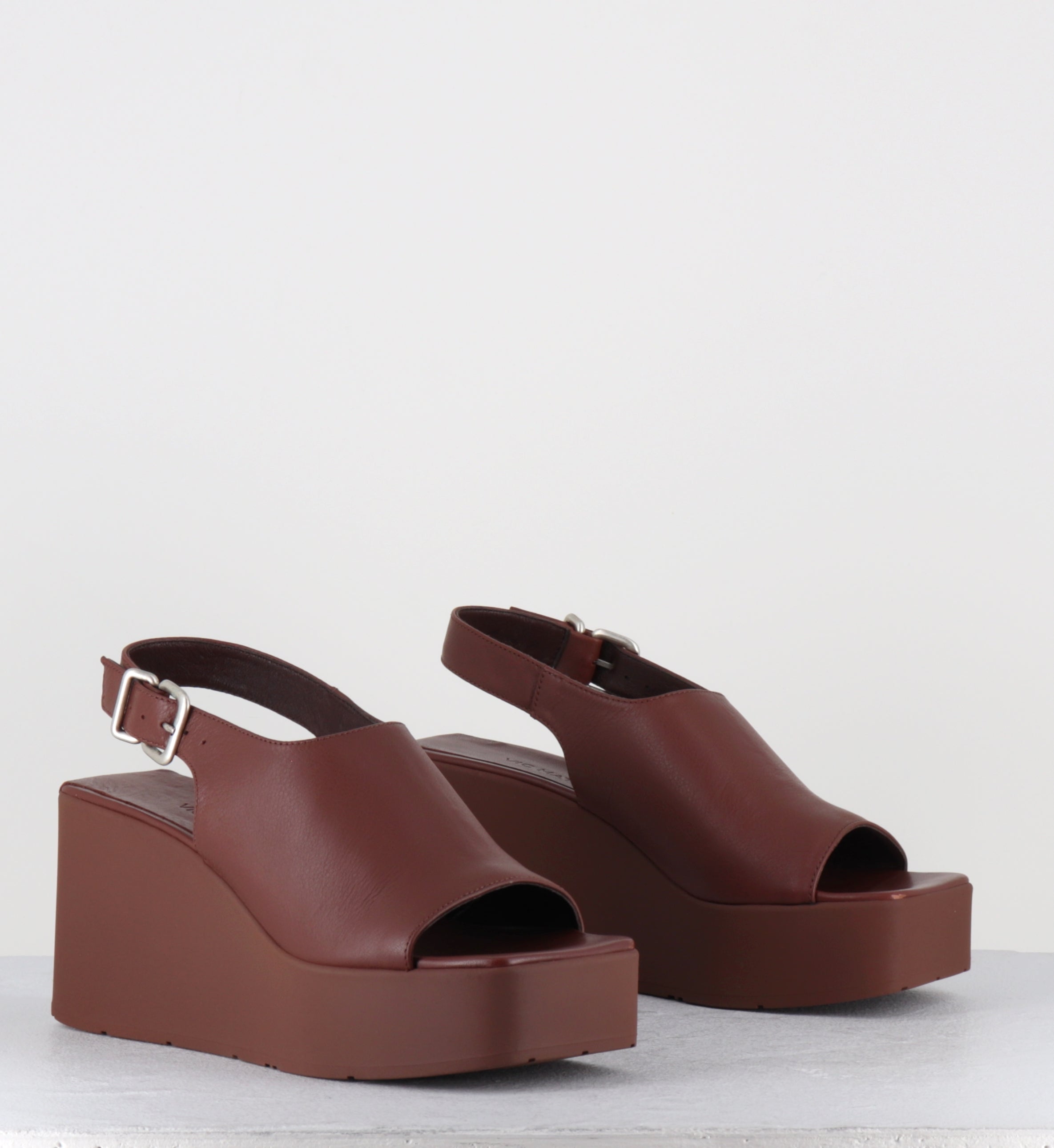 Sandales copensées en cuir marron - 1K5454D TRAVEL EBANO