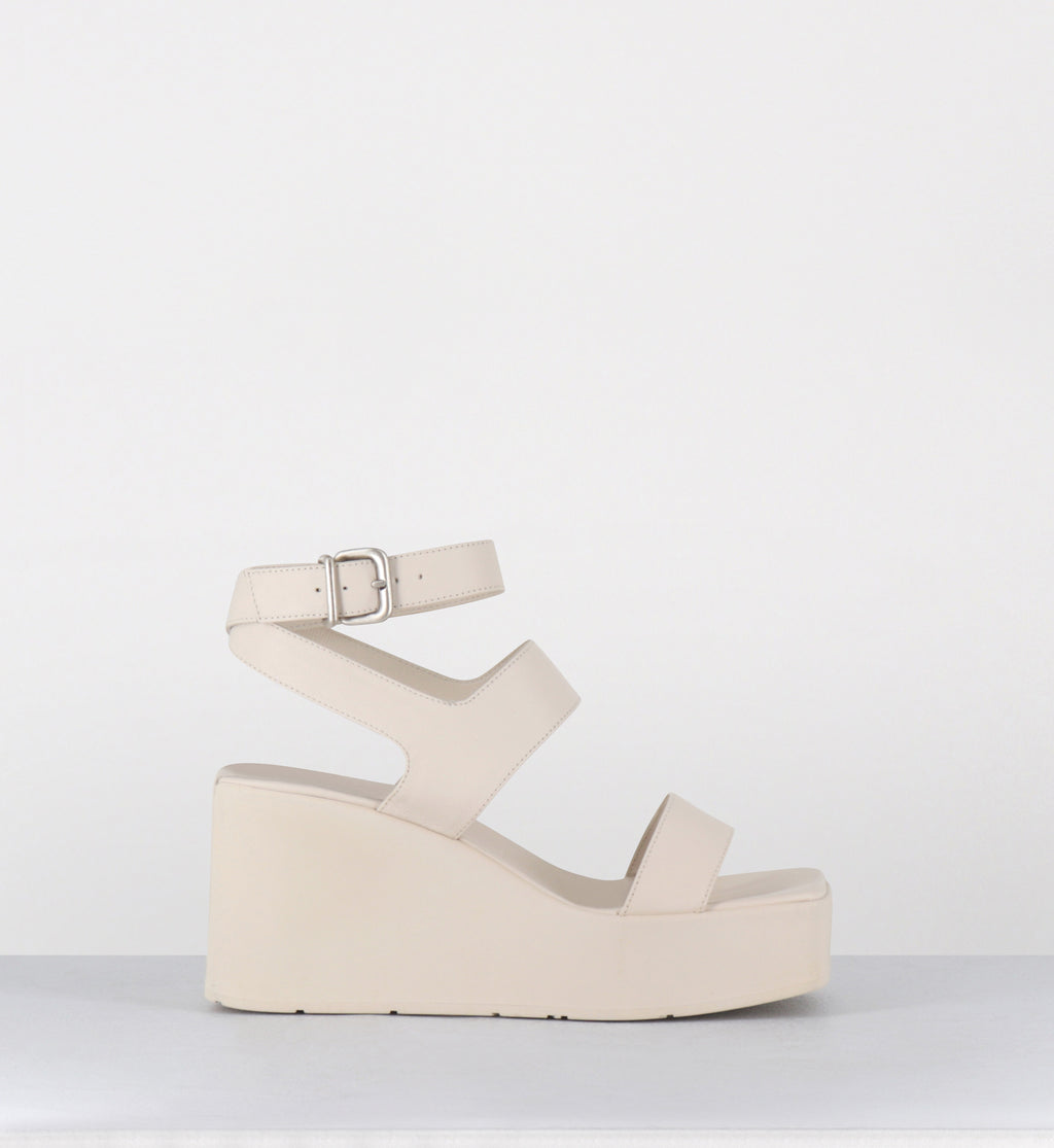 Sandales compensées en cuir blanc - 1K5456D TRAVEL OSSO