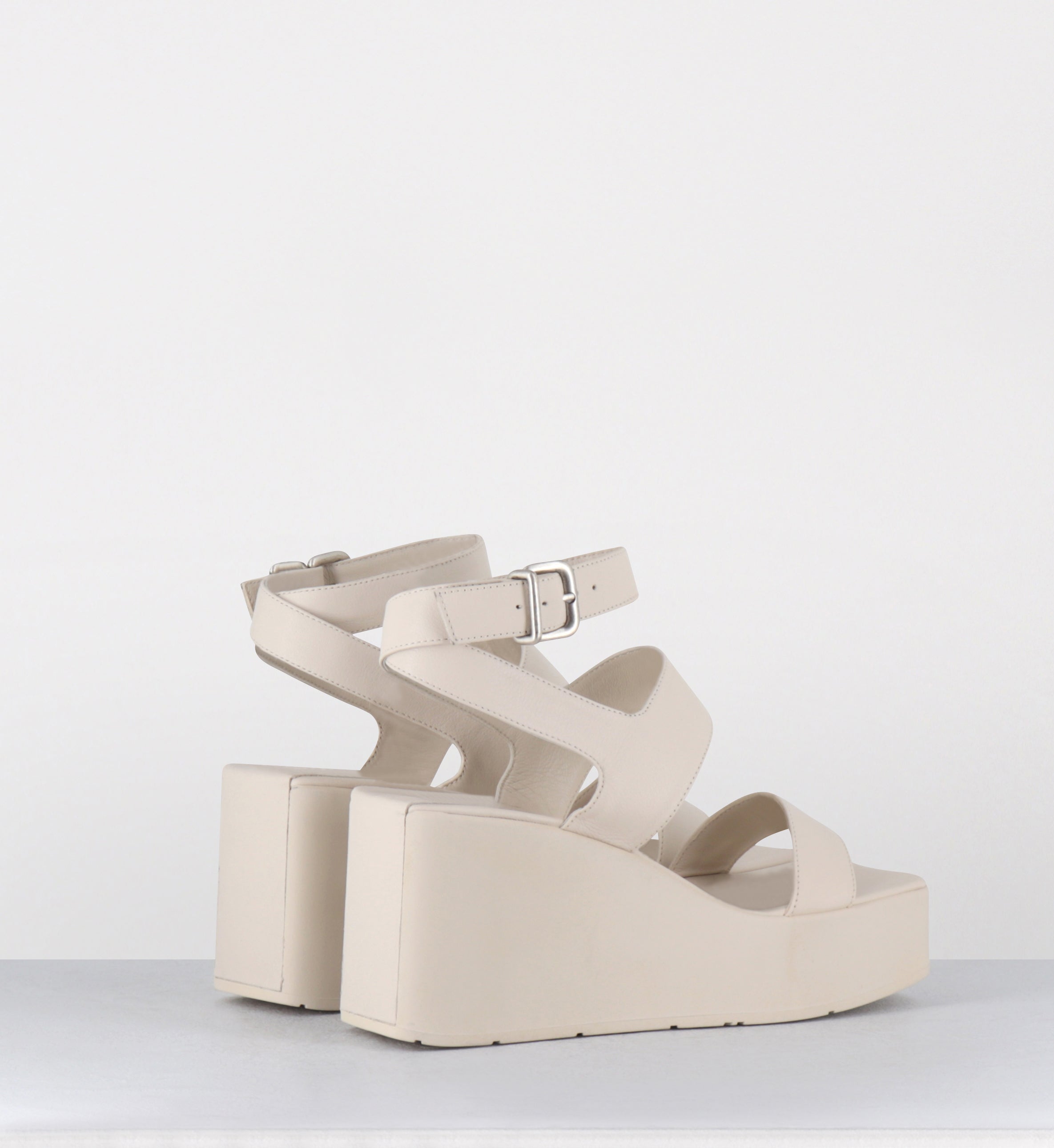 Sandales compensées en cuir blanc - 1K5456D TRAVEL OSSO