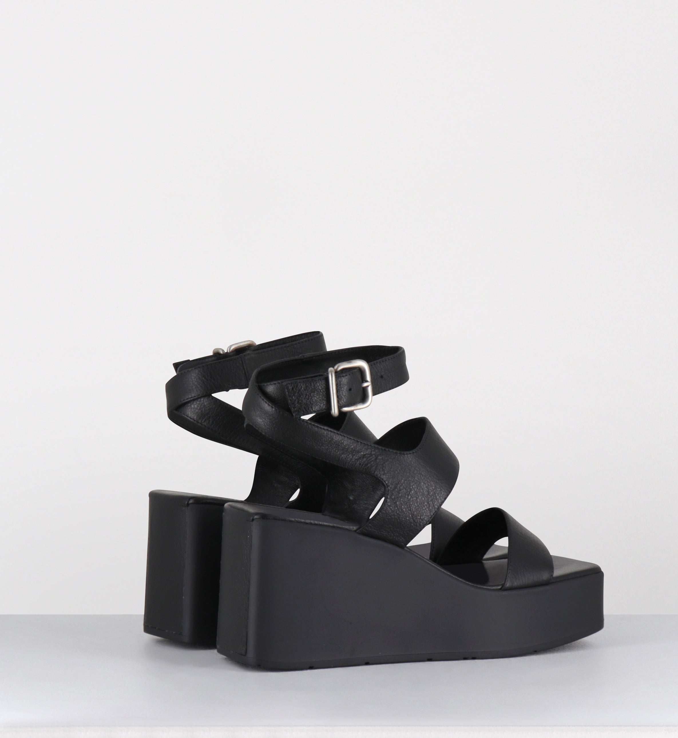 Sandales compensées en cuir noir - 1K5456D TRAVEL BLACK