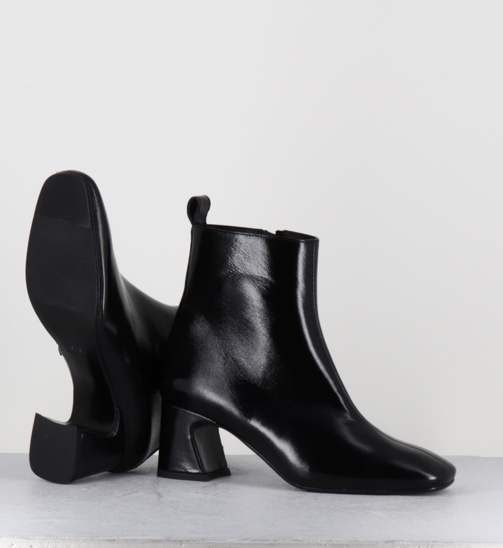 HELENINA VERLUX NERO