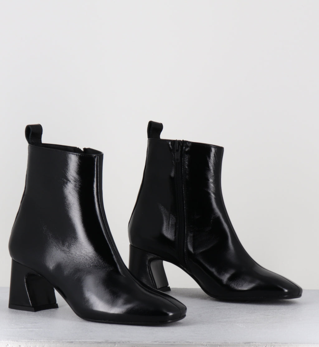 HELENINA VERLUX NERO