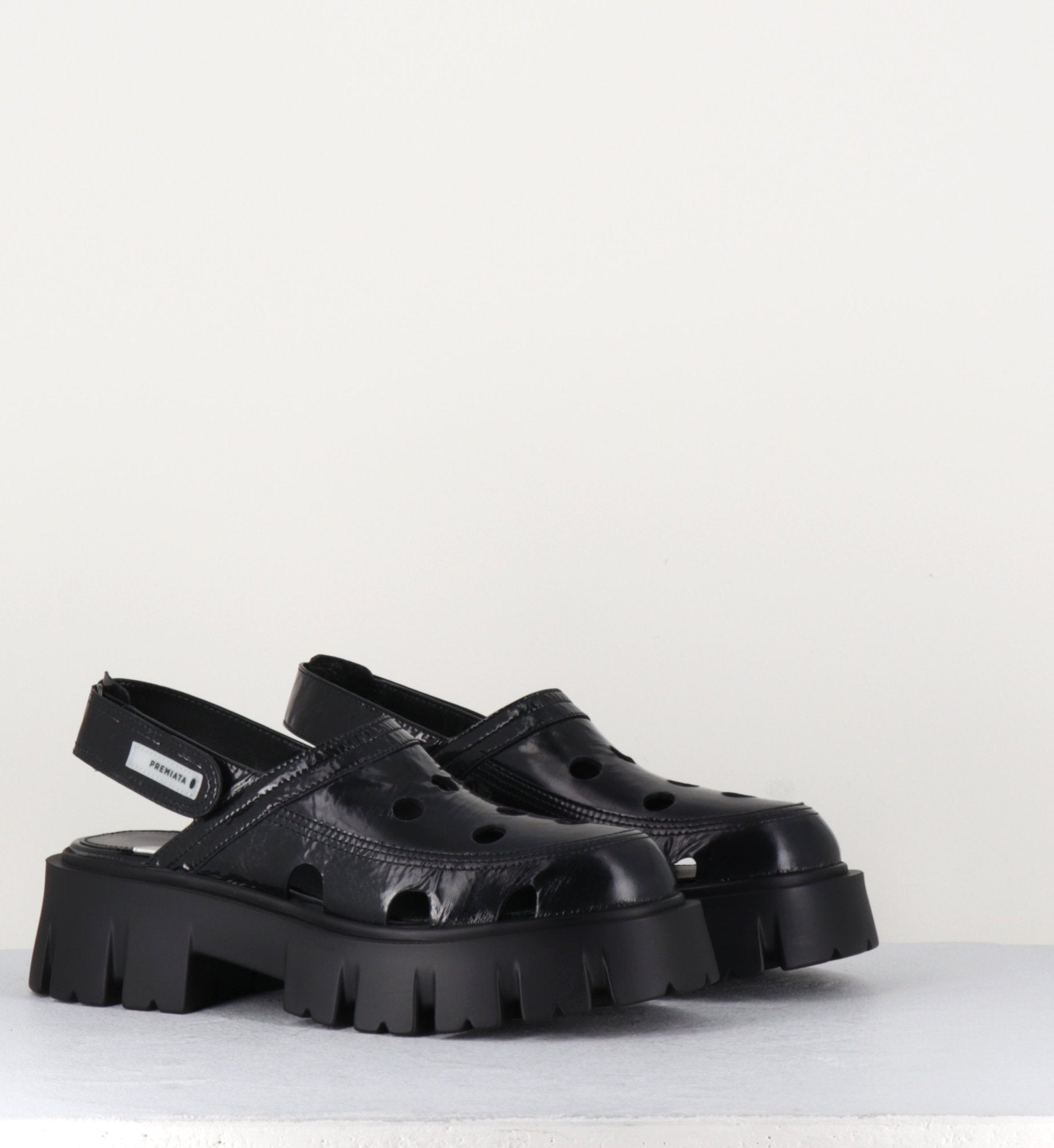 M6228 NERO