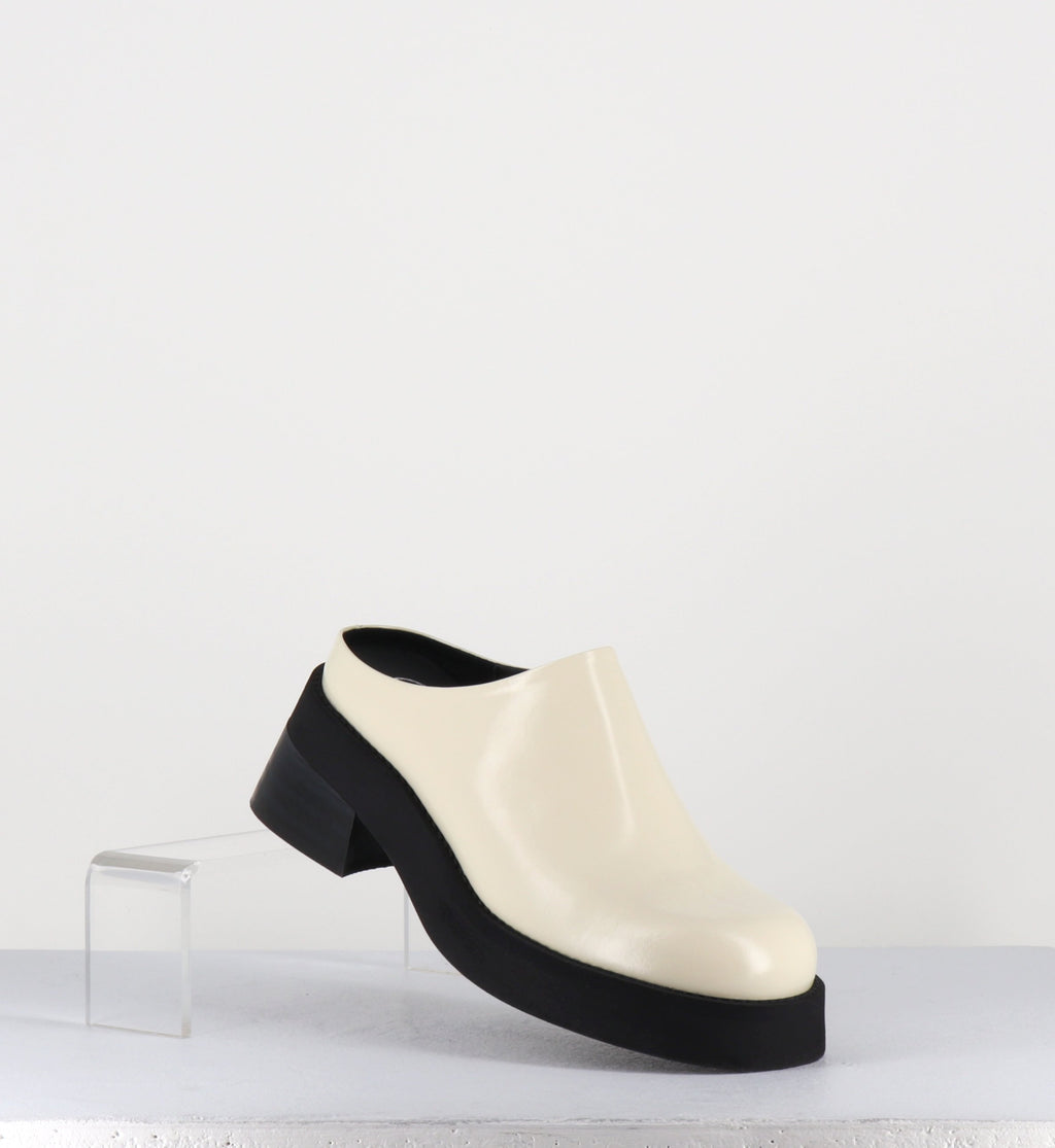 ODILE BEIGE MULES