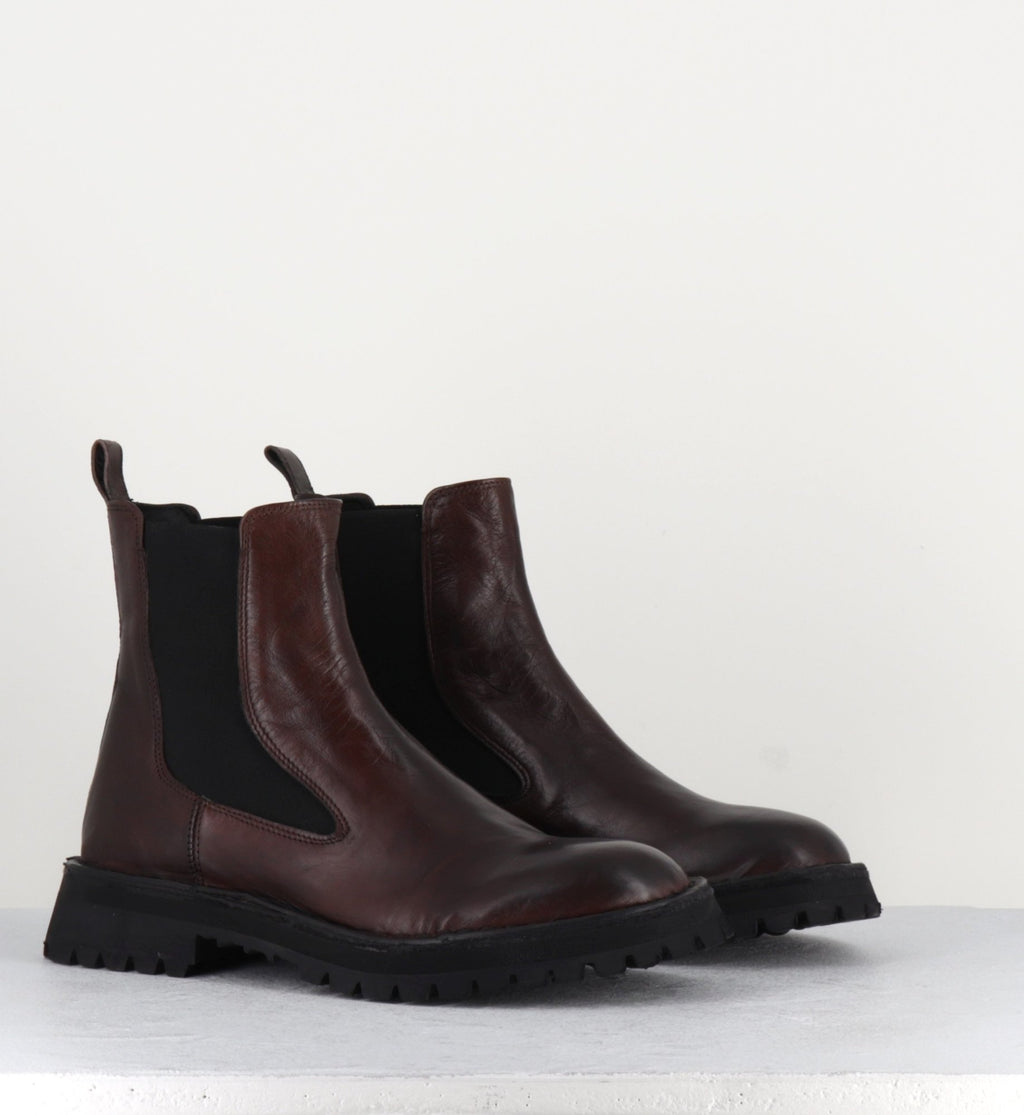 21J270 BROWN