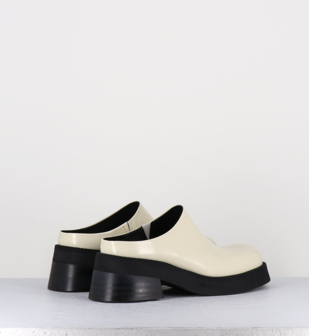 ODILE BEIGE MULES