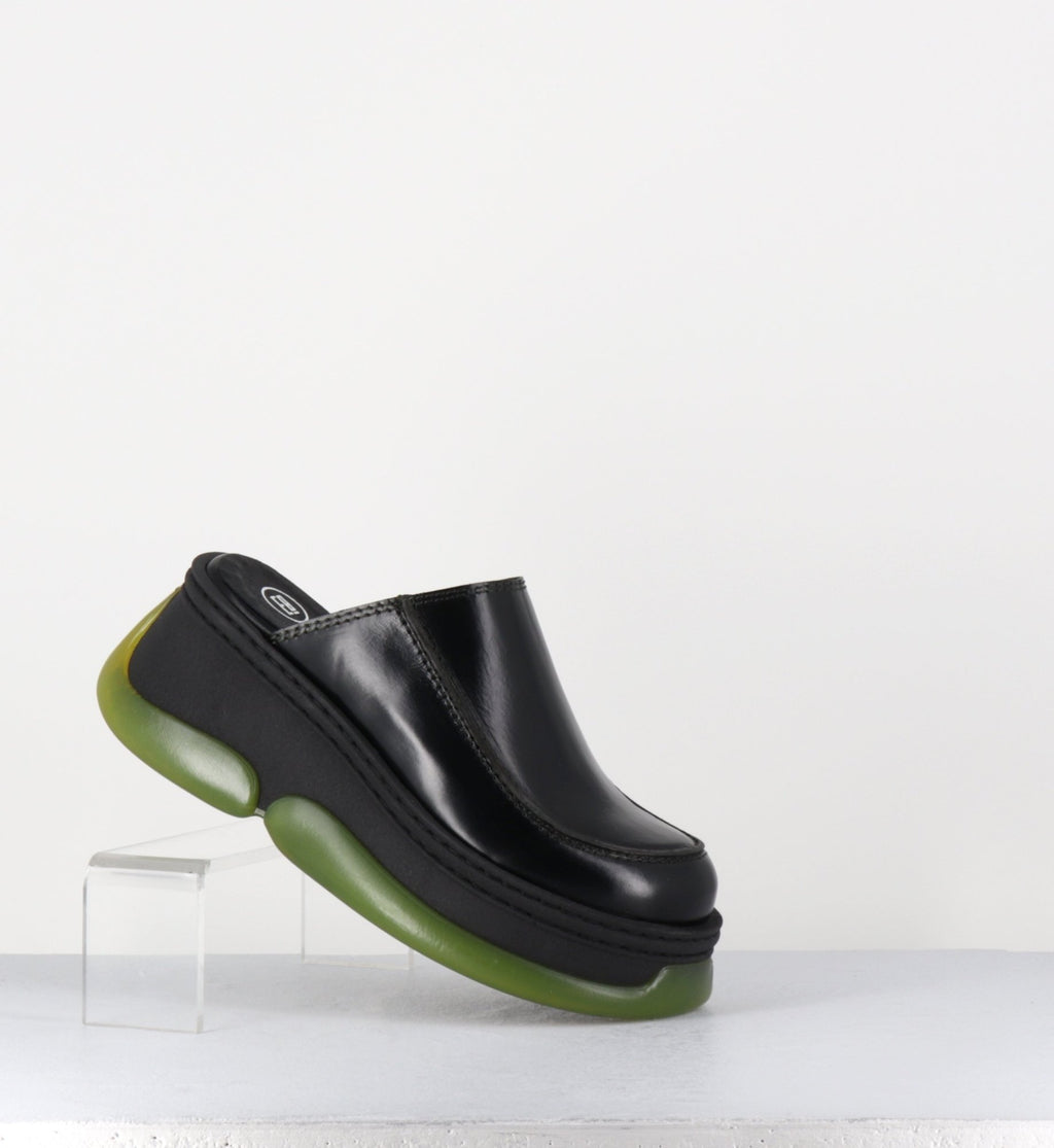 BRIETTA BLACK MULE