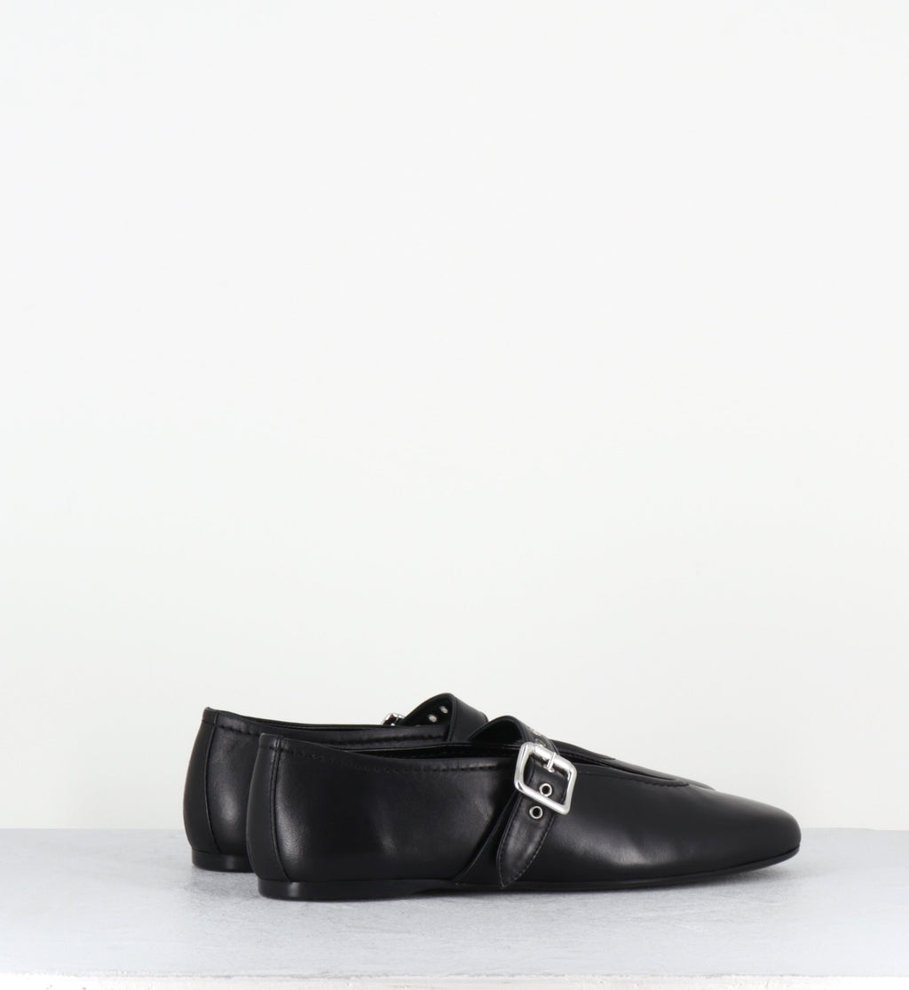 SHAKILA NAPPA BLACK