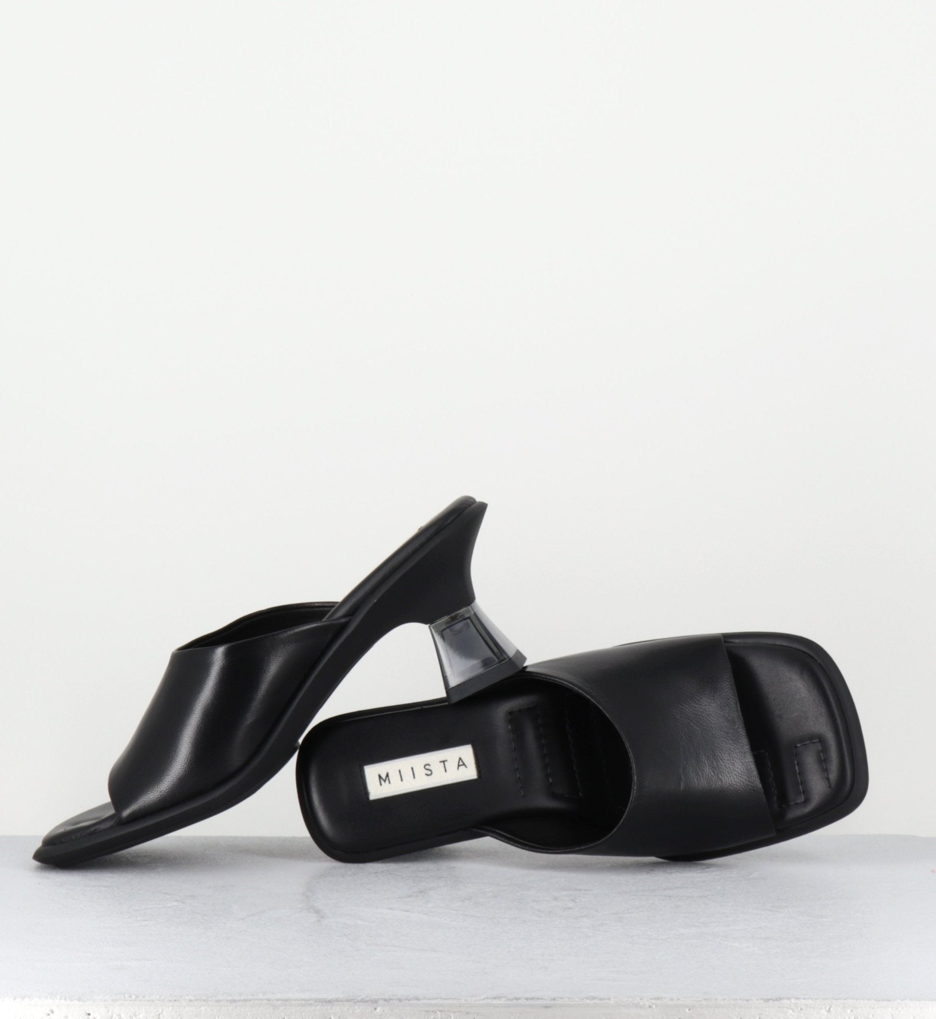SYNTHIA BLACK SANDALS