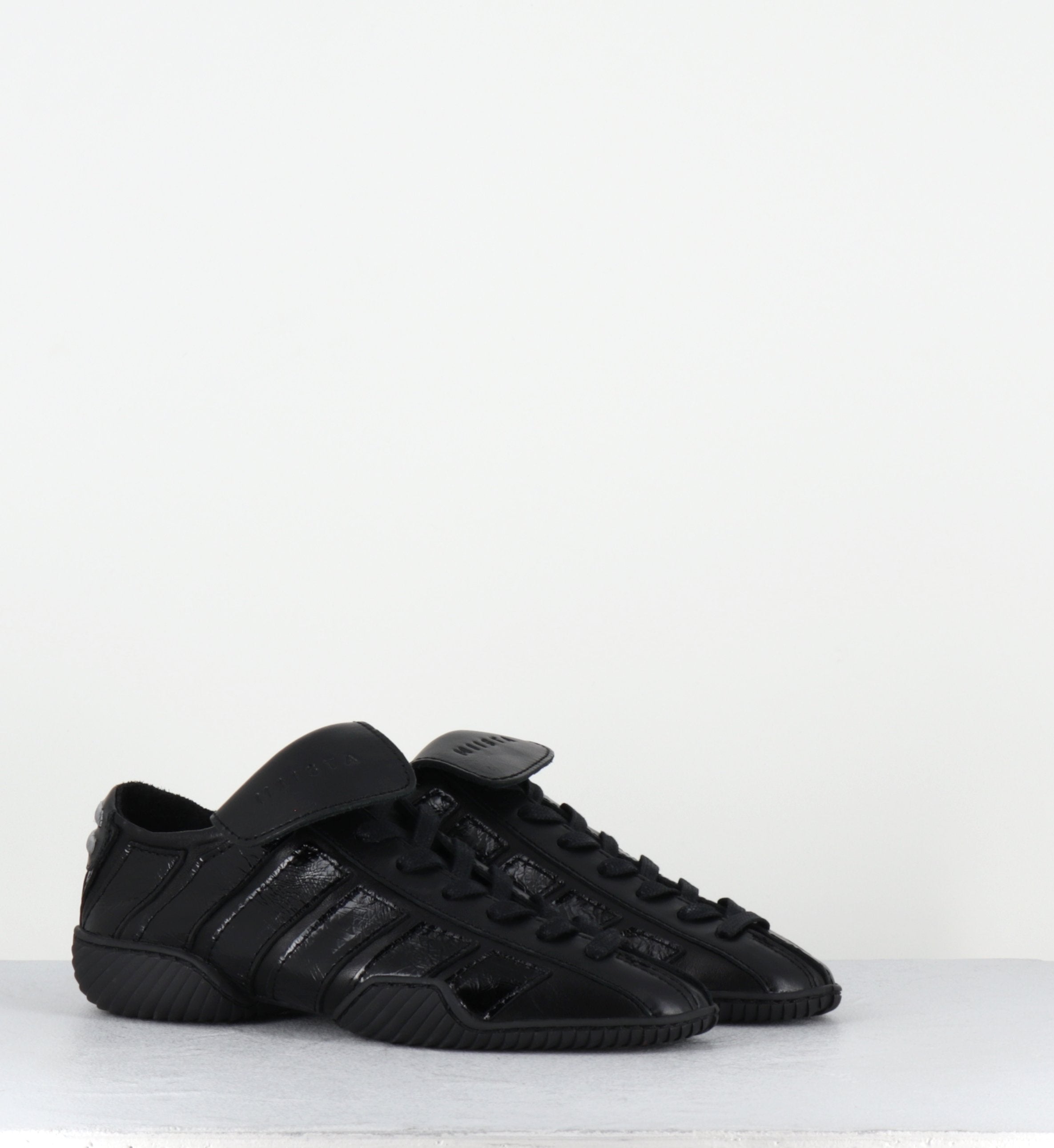 NIKOLETTA BLACK SNEAKERS