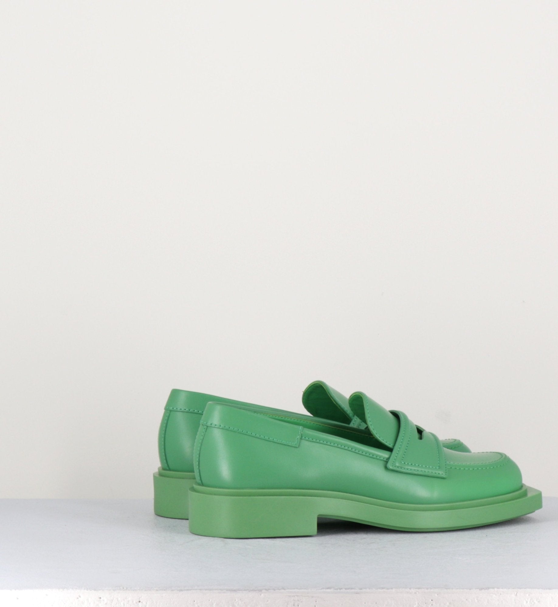 Mocassin en cuir lisse vert - VIOLA LEE GRASS