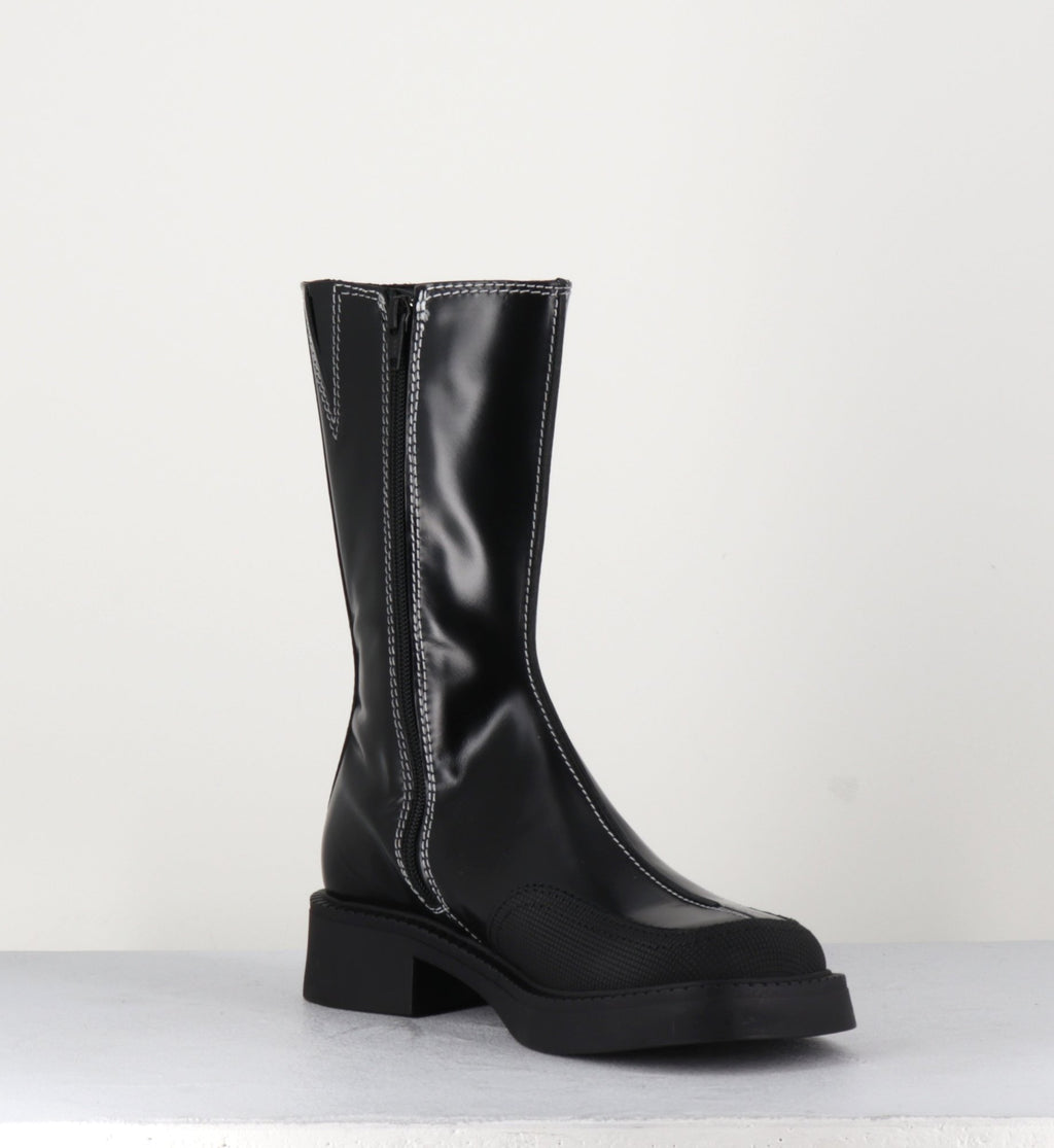 TORA BLACK BOOTS
