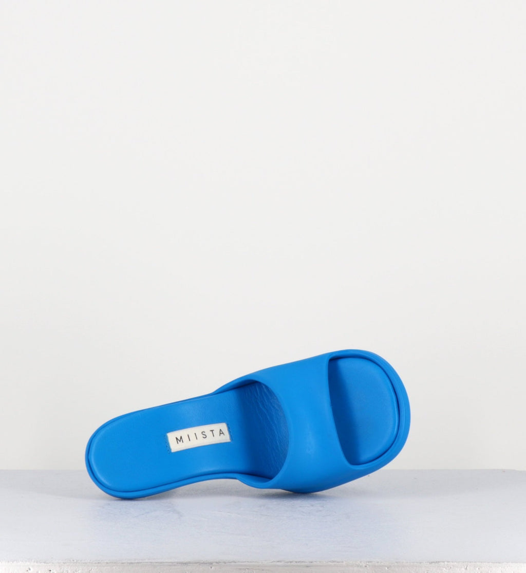 IDA BLUE SANDALS