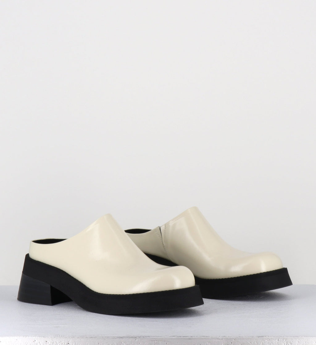 ODILE BEIGE MULES
