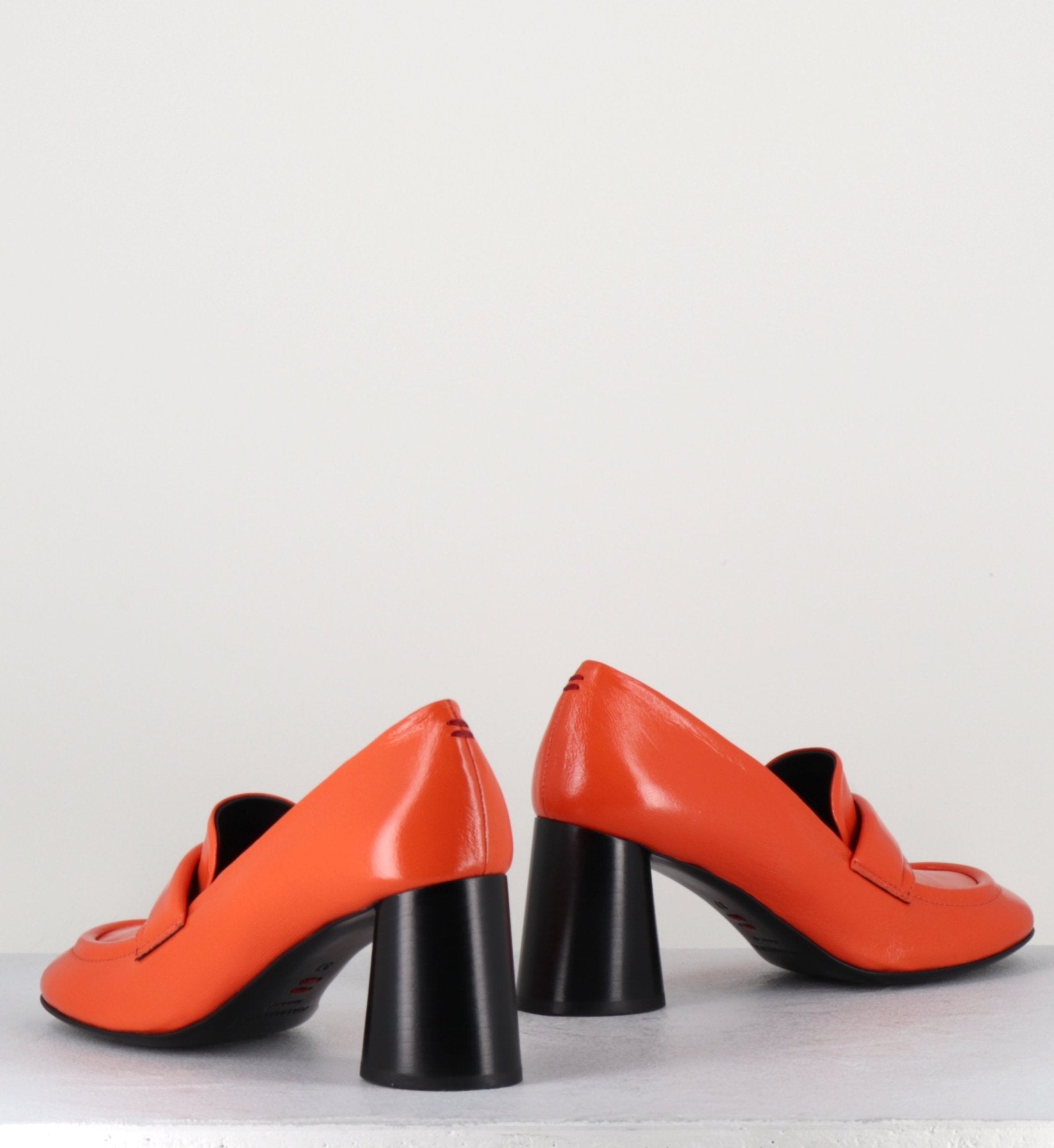 Mocassins  à talon en cuir orange - ACE03 NESPOLA
