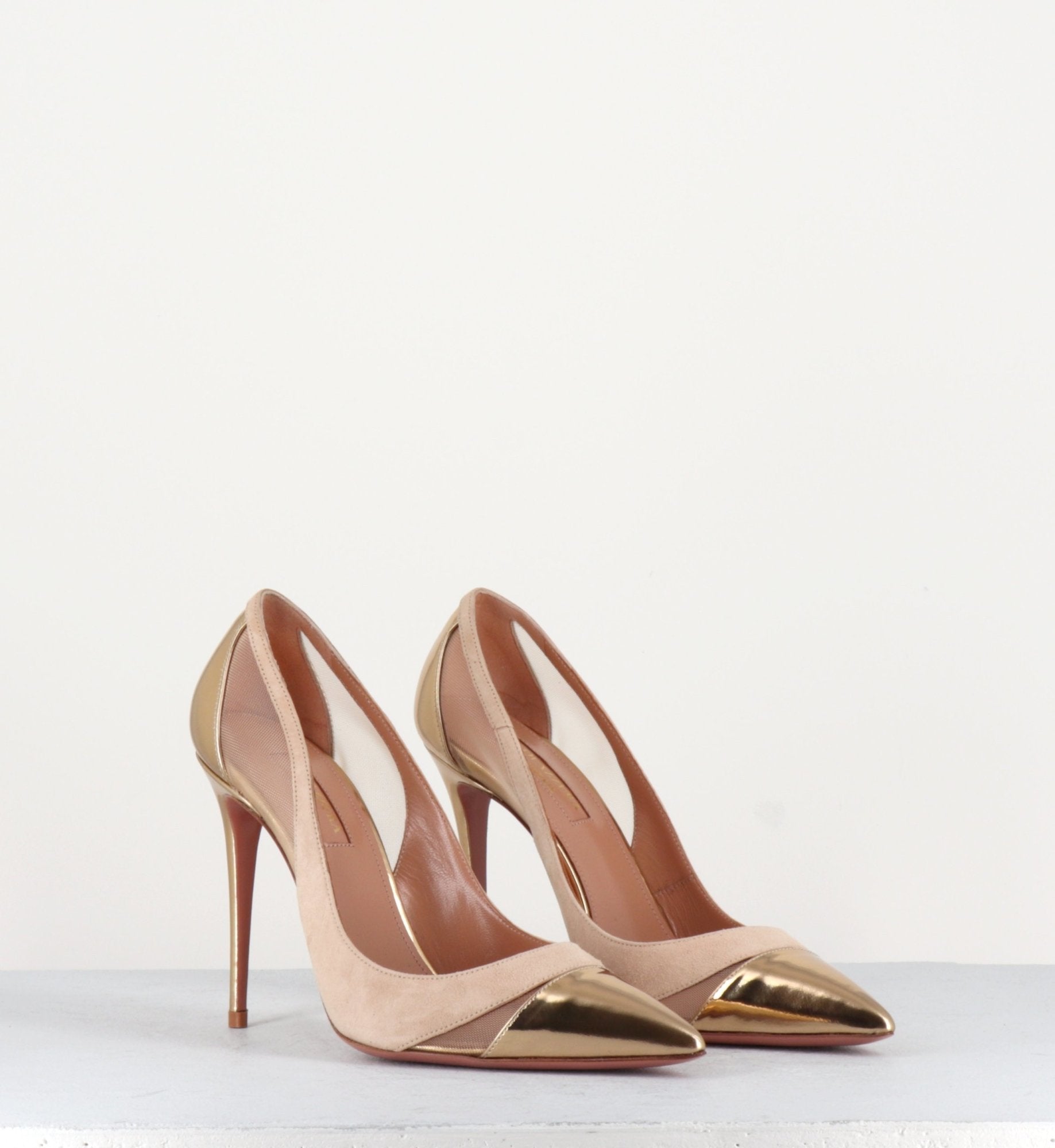 Escarpins à talon hauts en cuir nude et doré Aquazzura - SAVOY PUMP105D