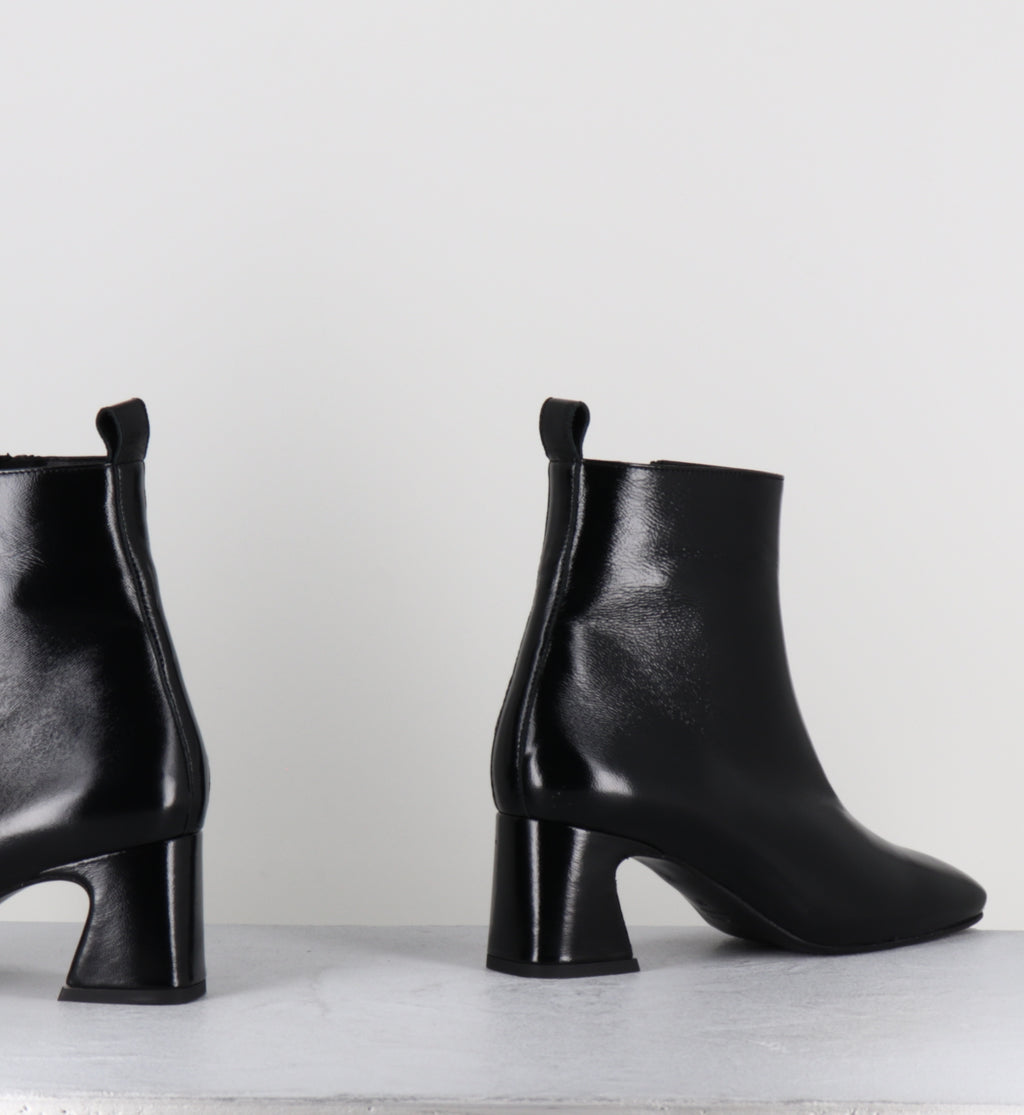 HELENINA VERLUX NERO