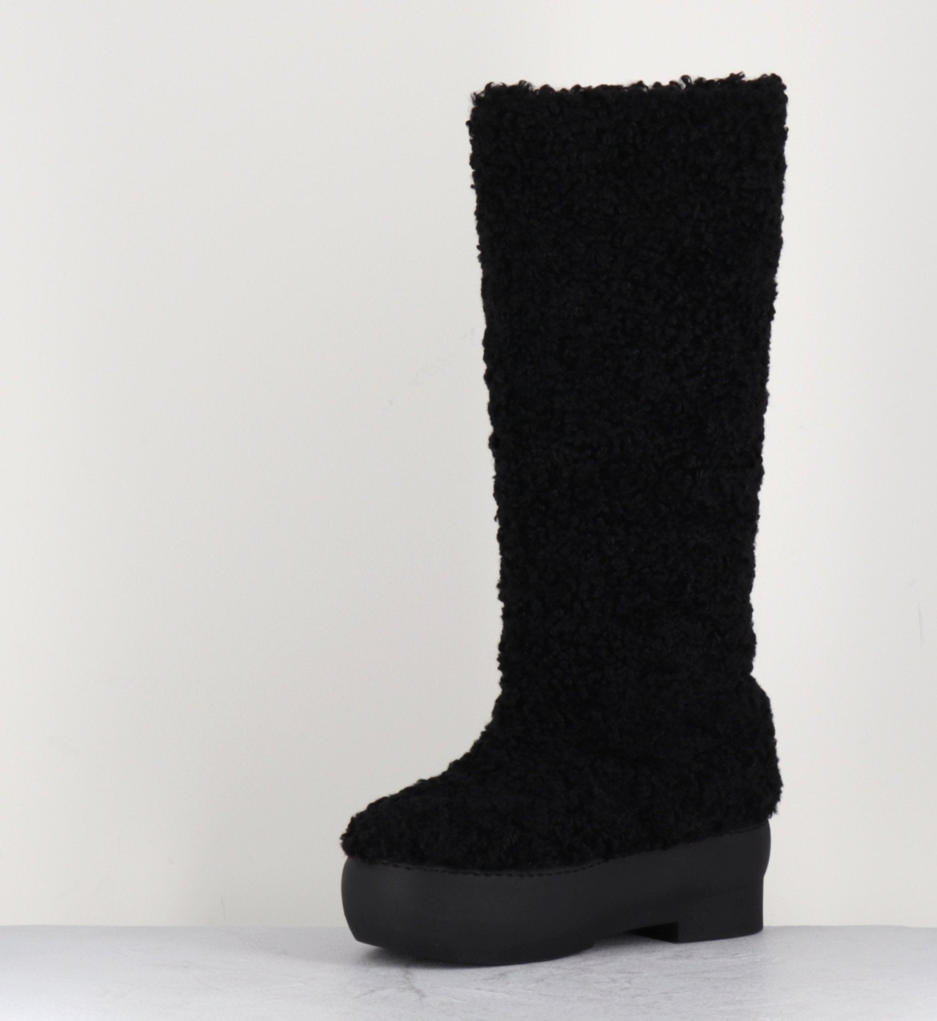 GIA-22 SHEARLING BLACK