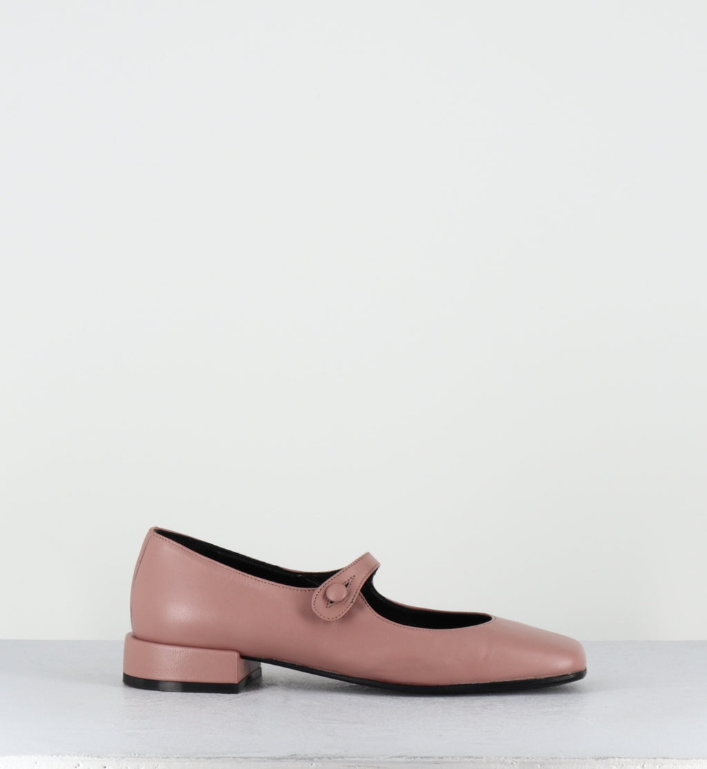 JANE NATURAL COWHIDE