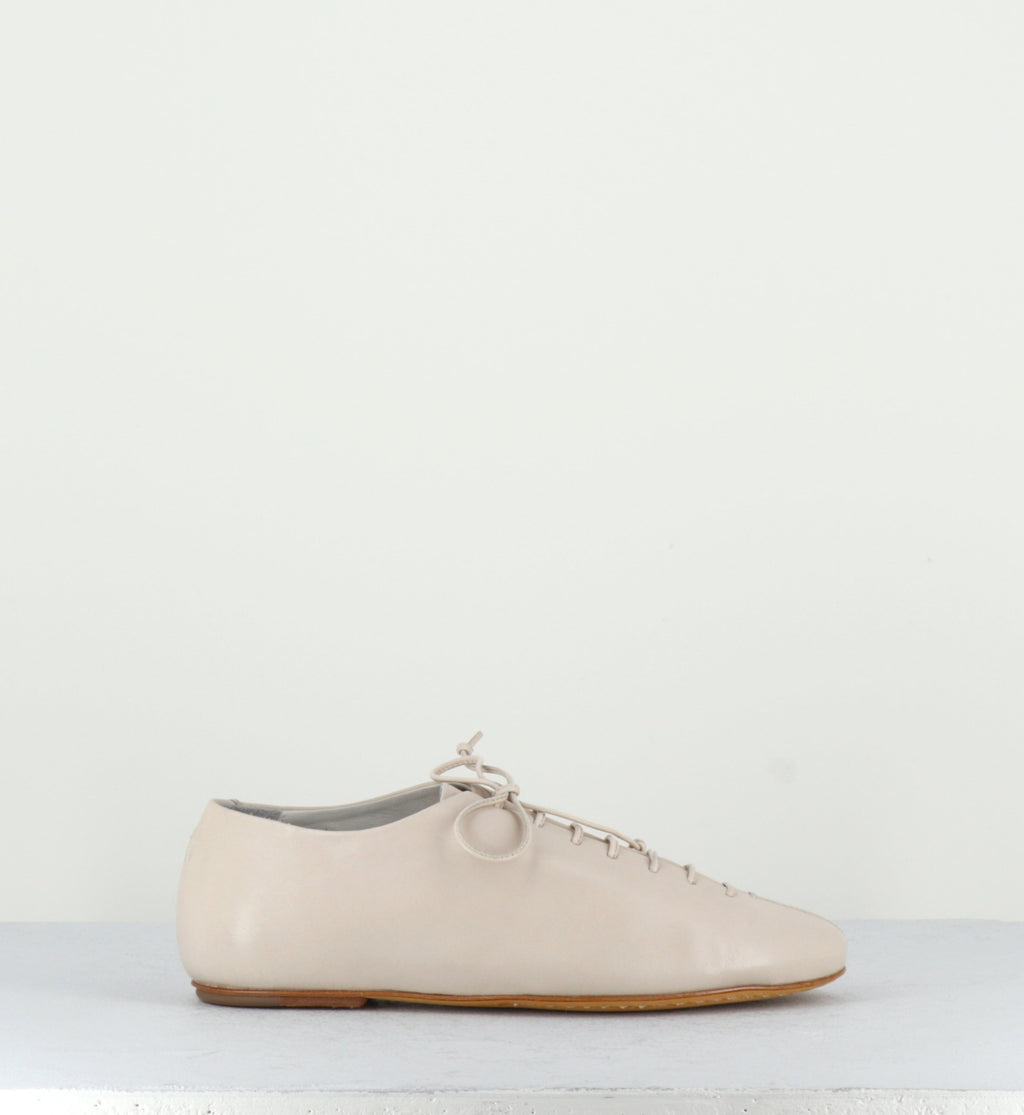 BESSIE 005 NEBBIA