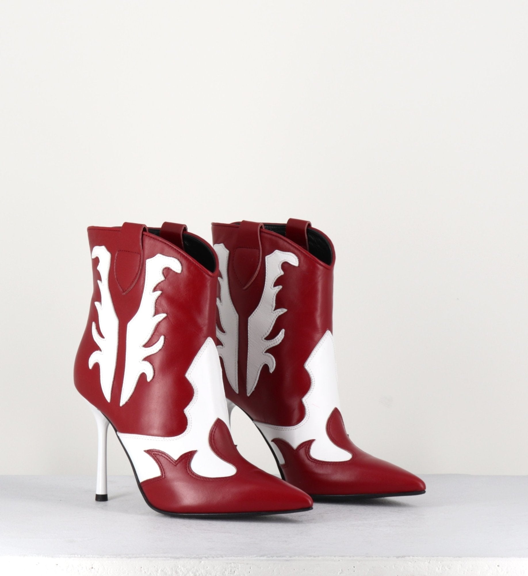 Bottines pointues à talon hauts en cuir rouge et blanc Garrice collection - BR303R