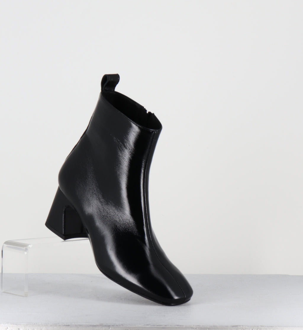 HELENINA VERLUX NERO