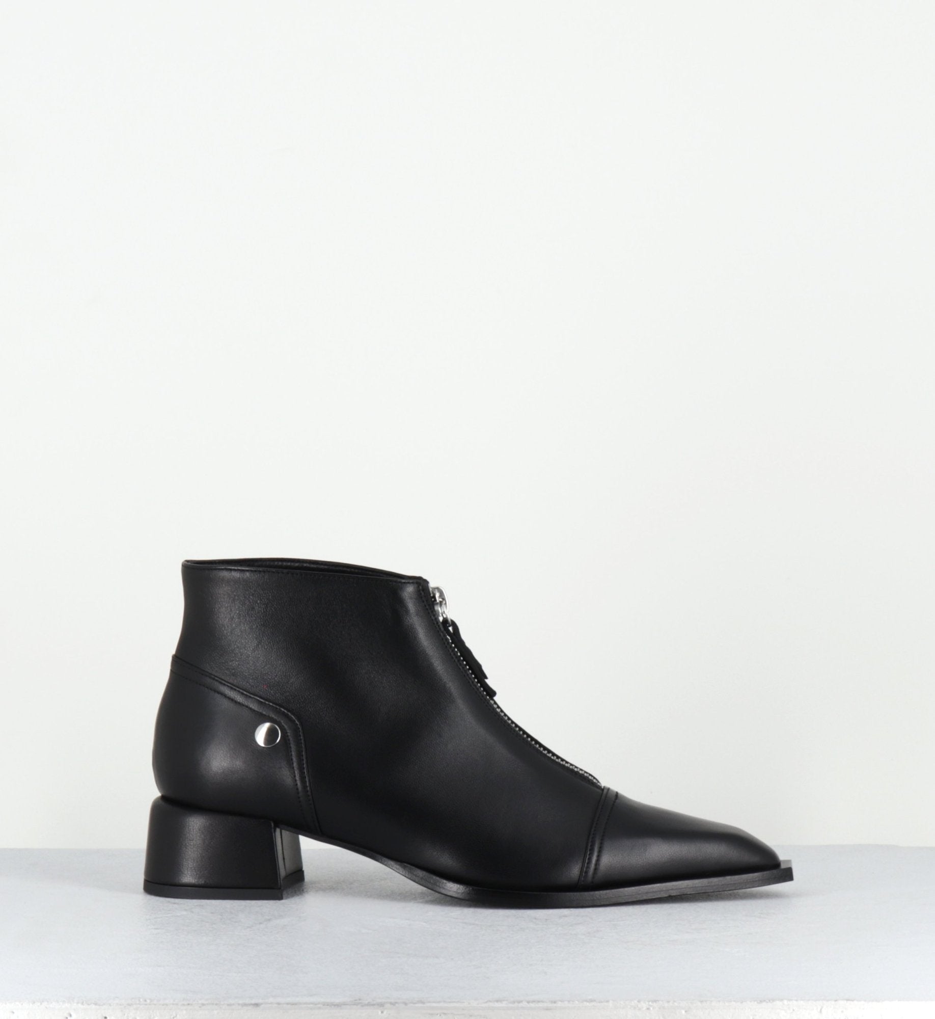 INE25 NAPPA NERO