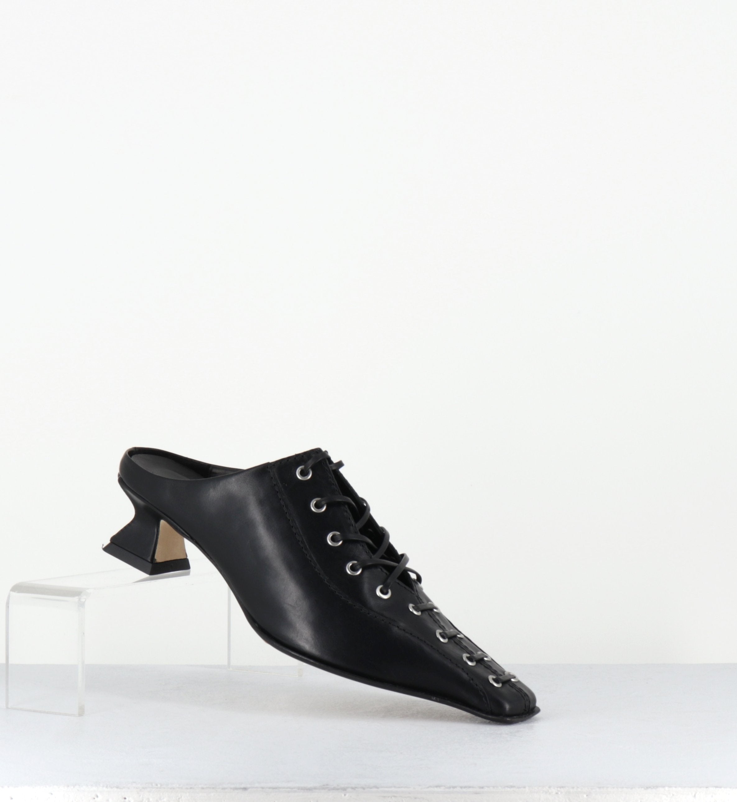 ASIAH24  BLACK COURT