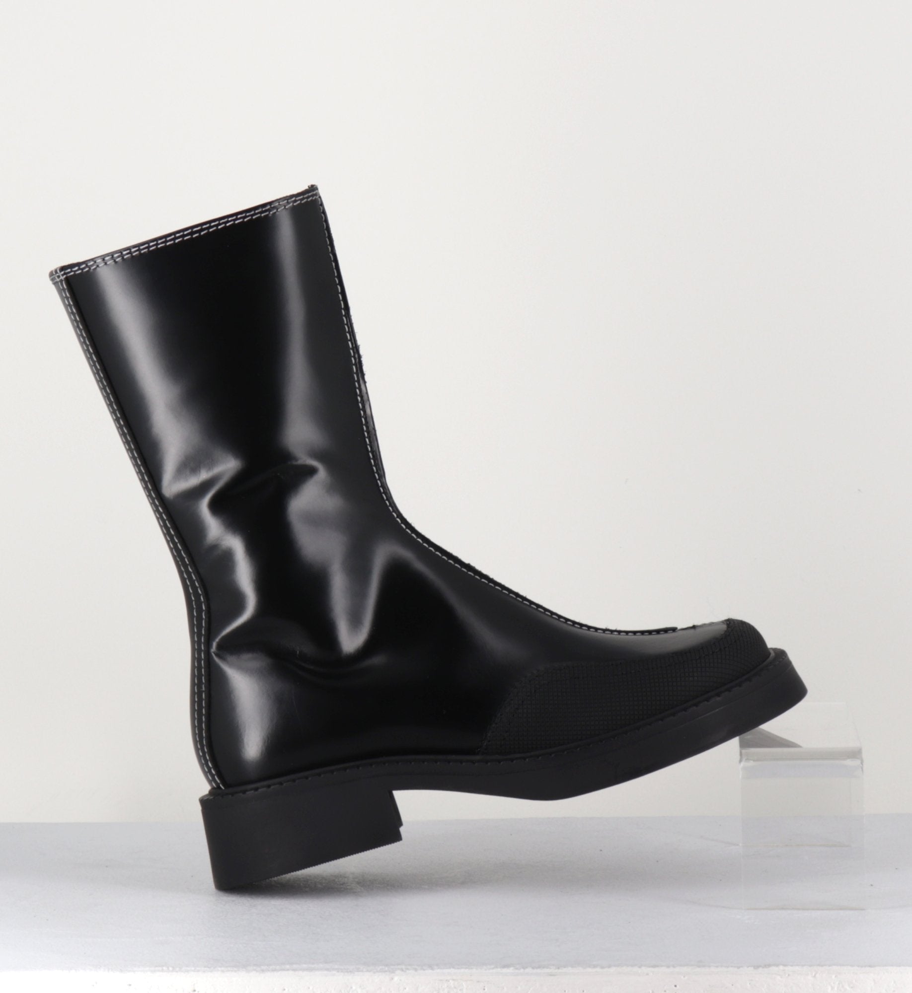TORA BLACK BOOTS