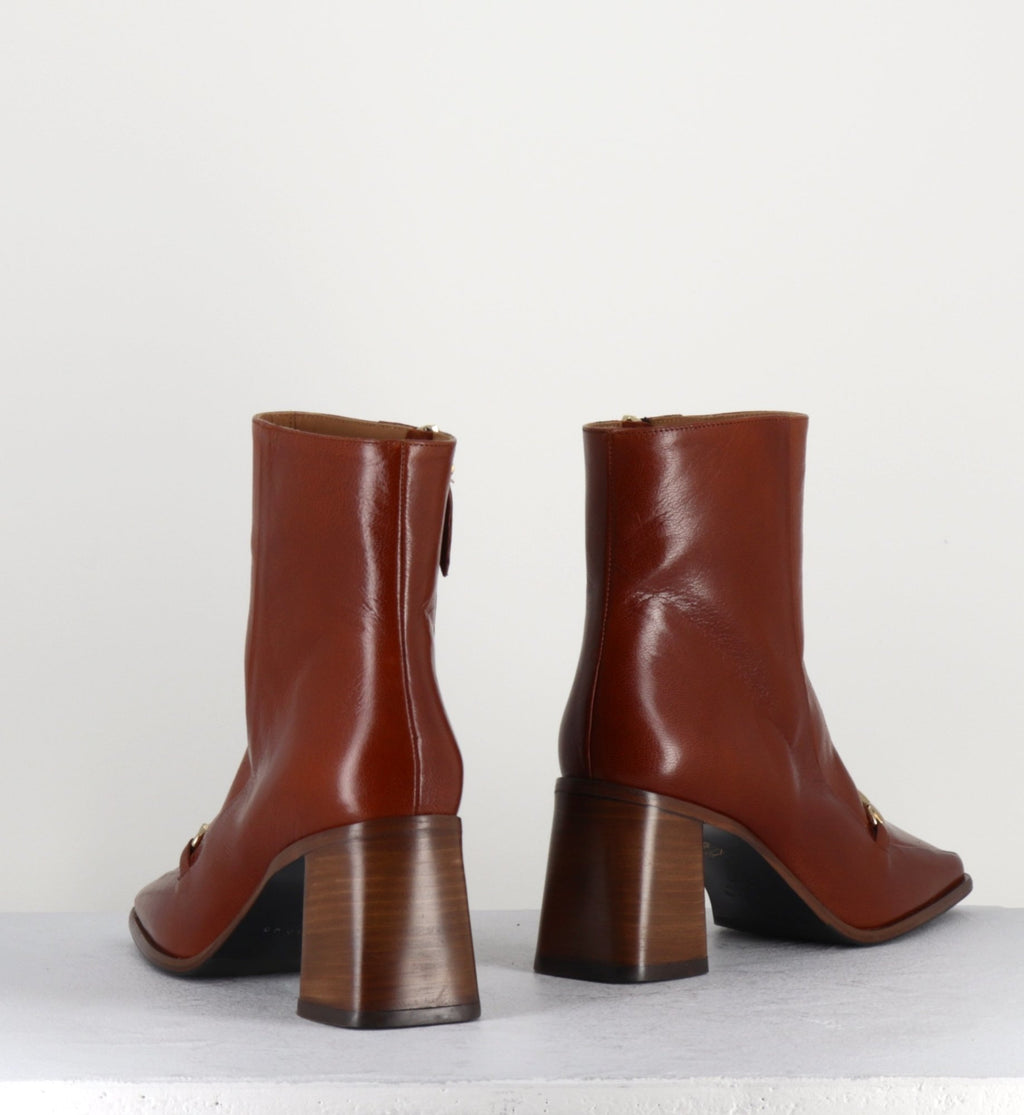 2537 FELLINI COGNAC