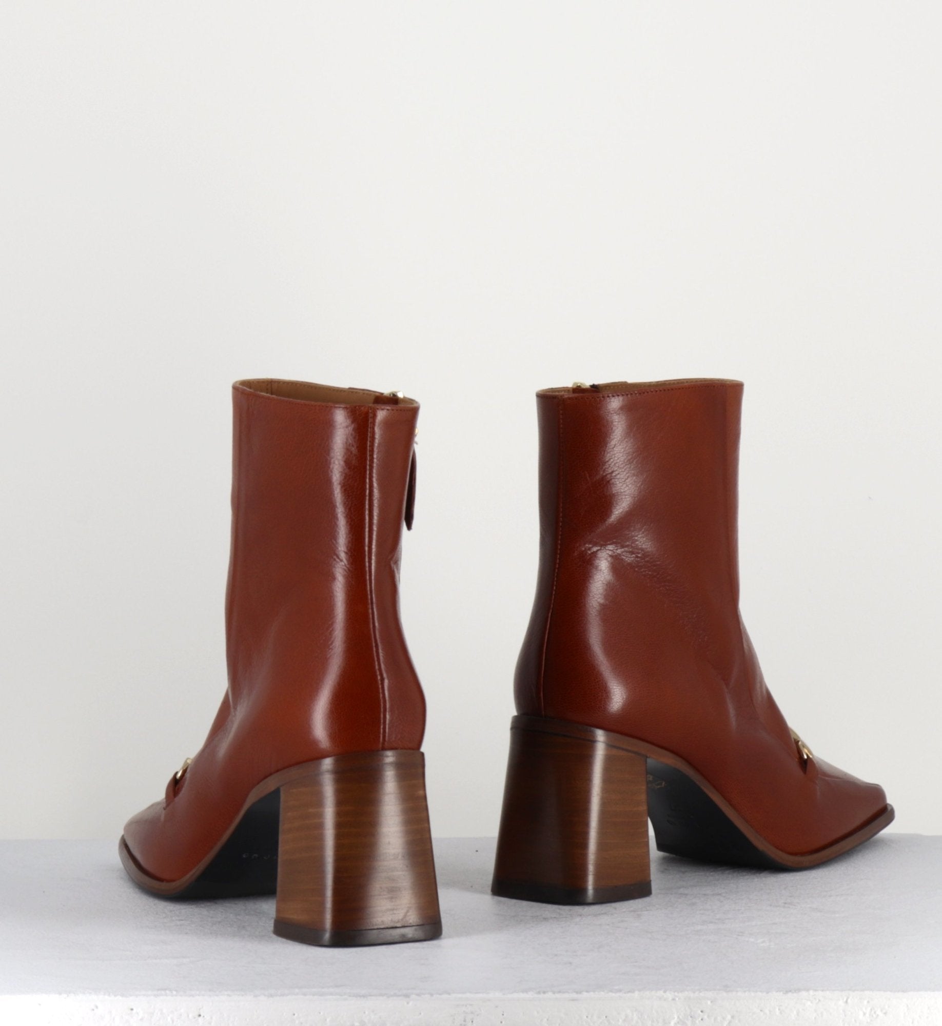 2537 FELLINI COGNAC