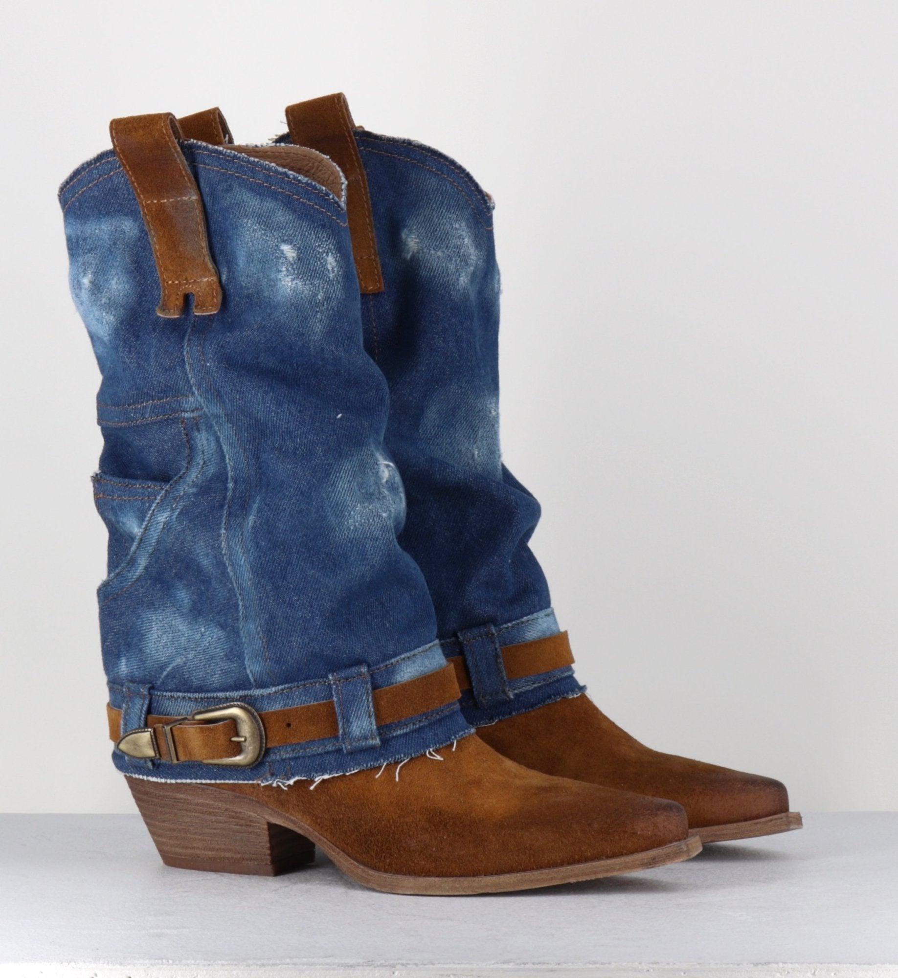 SADA JEANS SUEDE