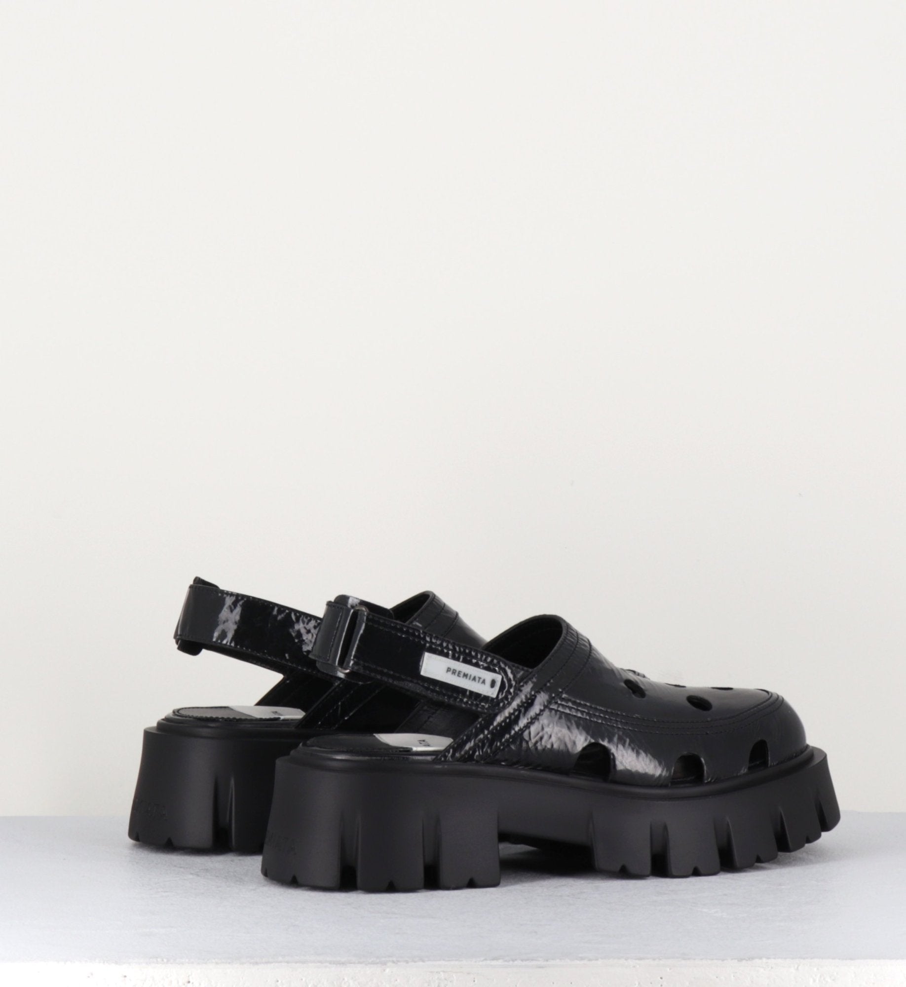 M6228 NERO