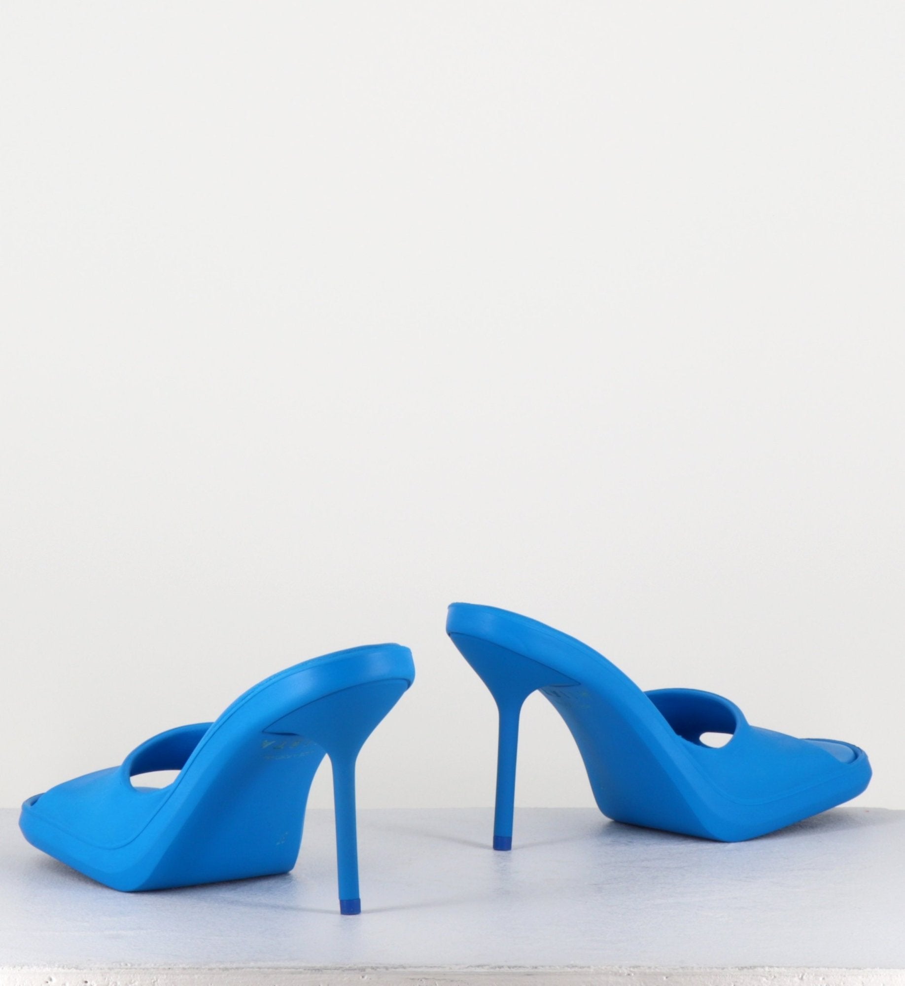IDA BLUE SANDALS