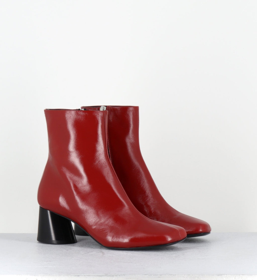 ODILE02 GLAZE PASSION