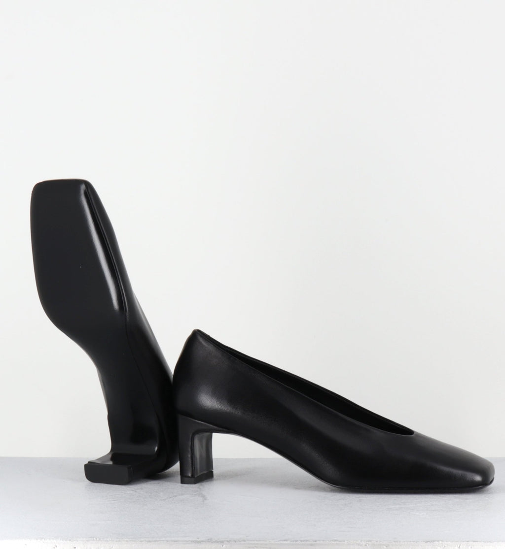 SANTI BLACK COWHIDE