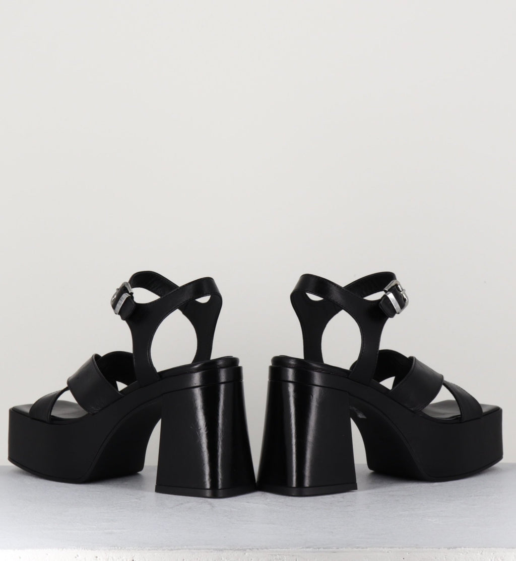 PE7637 NERO
