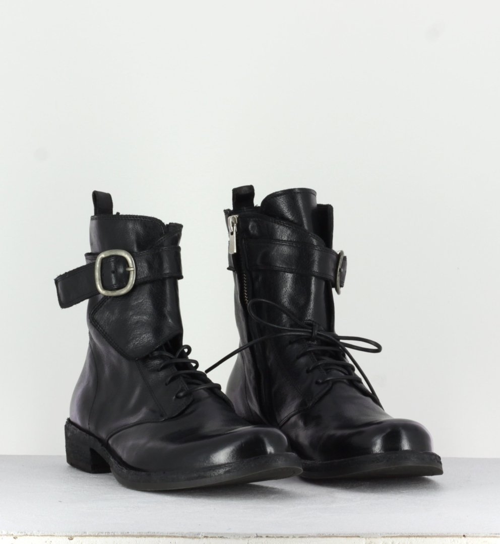 Boots plates à lacets en cuir noir - LEGRAND142H24 NERO
